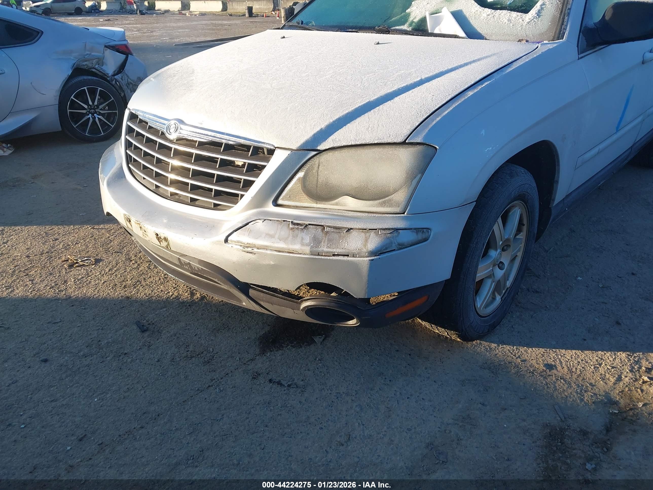 CHRYSLER PACIFICA image 6