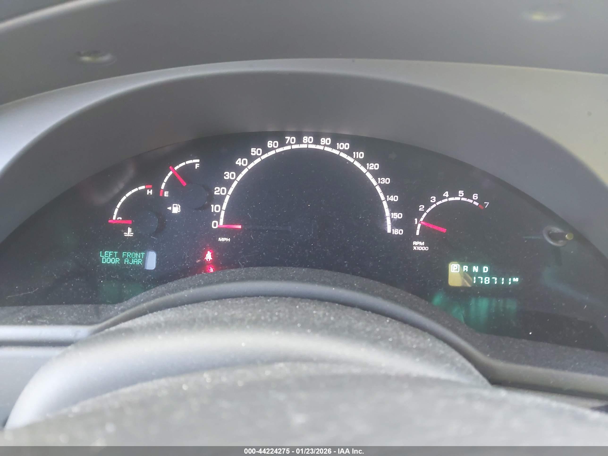 CHRYSLER PACIFICA image 7
