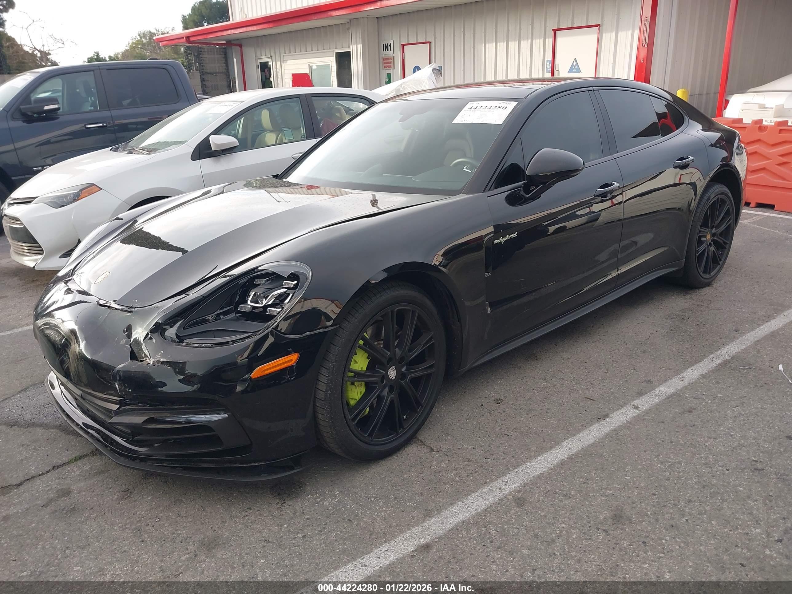 PORSCHE PANAMERA image 2