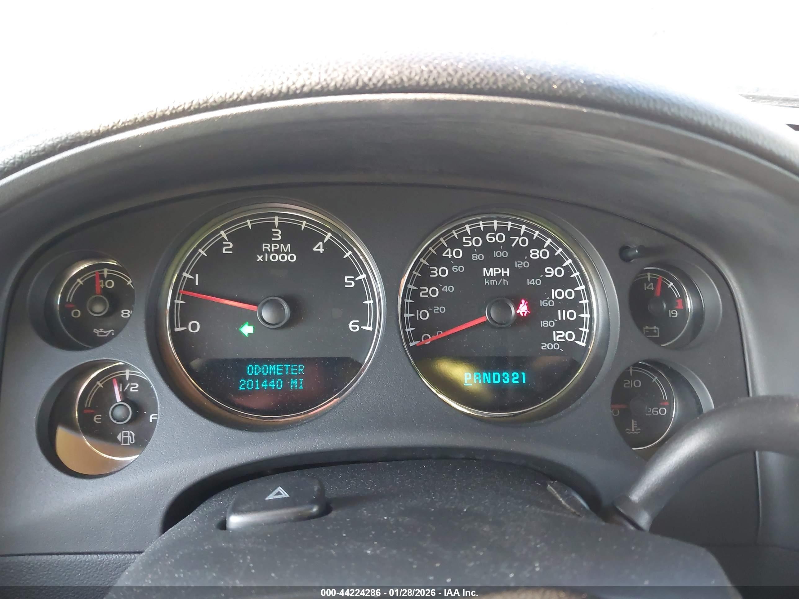 GMC YUKON image 7