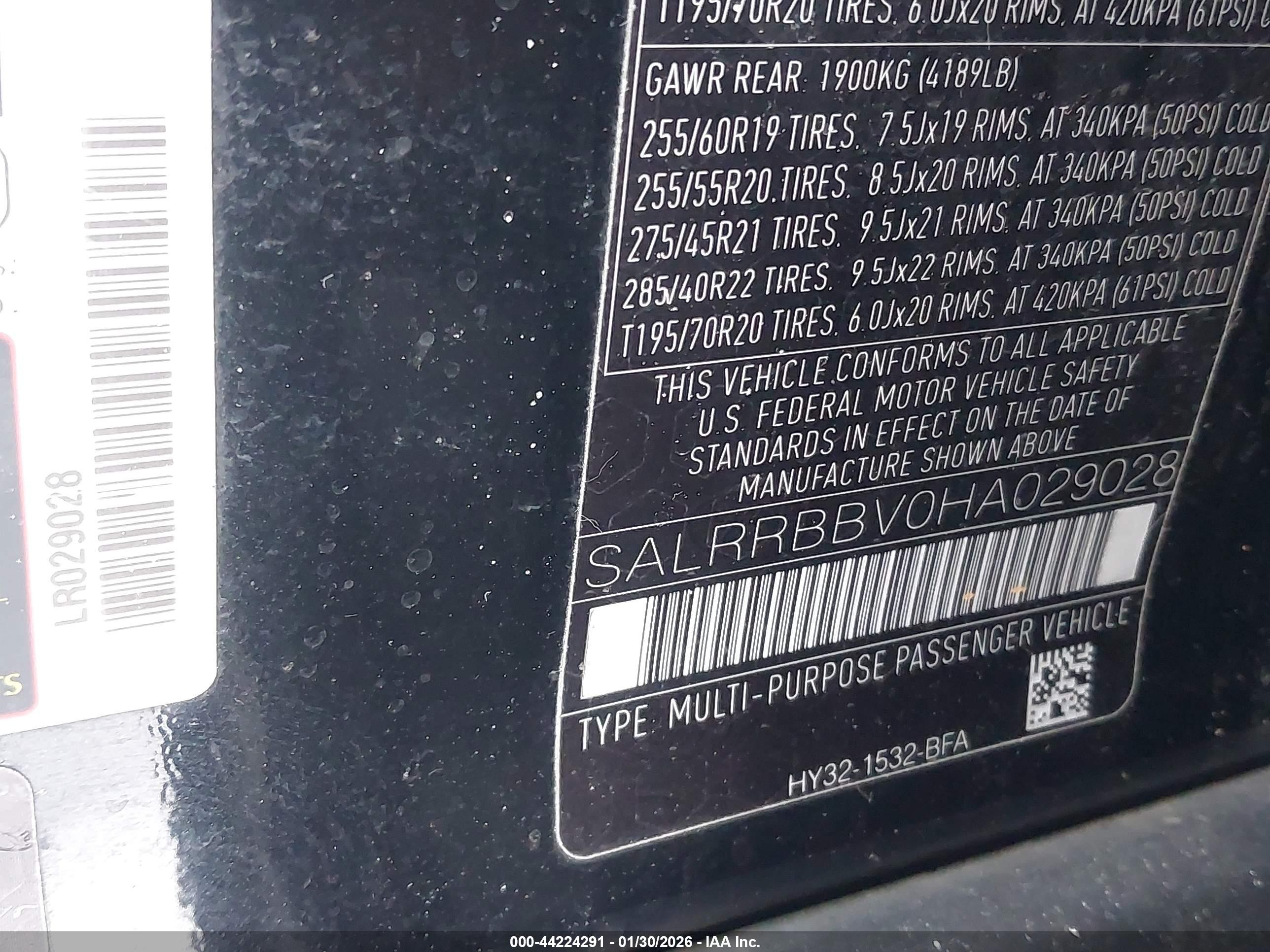 LAND ROVER image 9