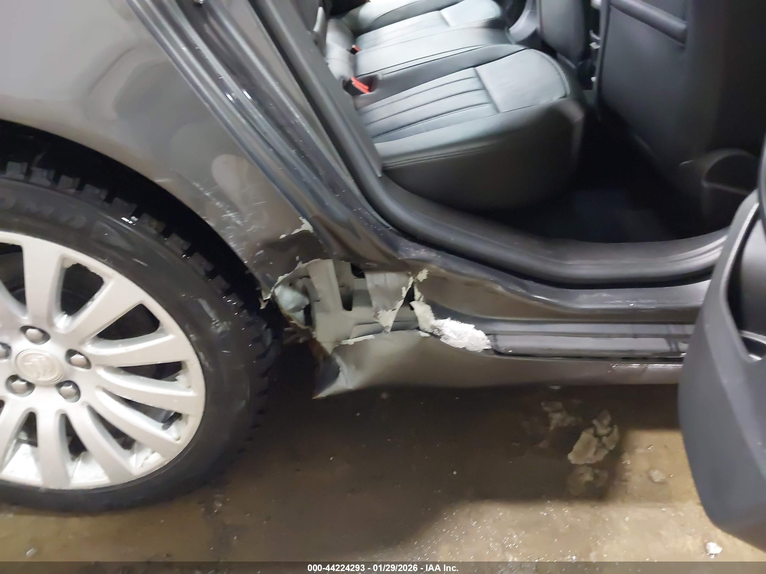 BUICK REGAL image 6