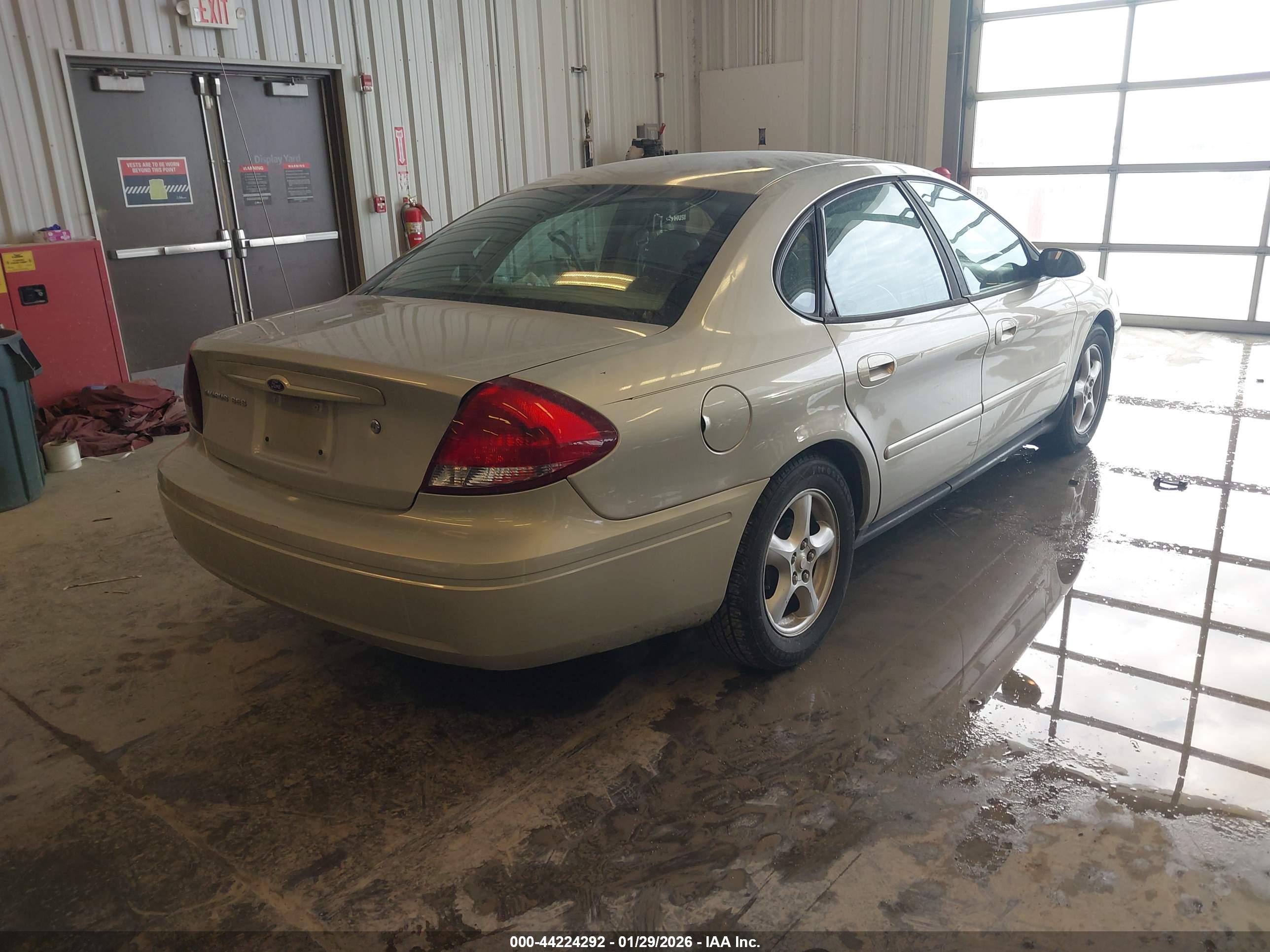 FORD TAURUS image 4