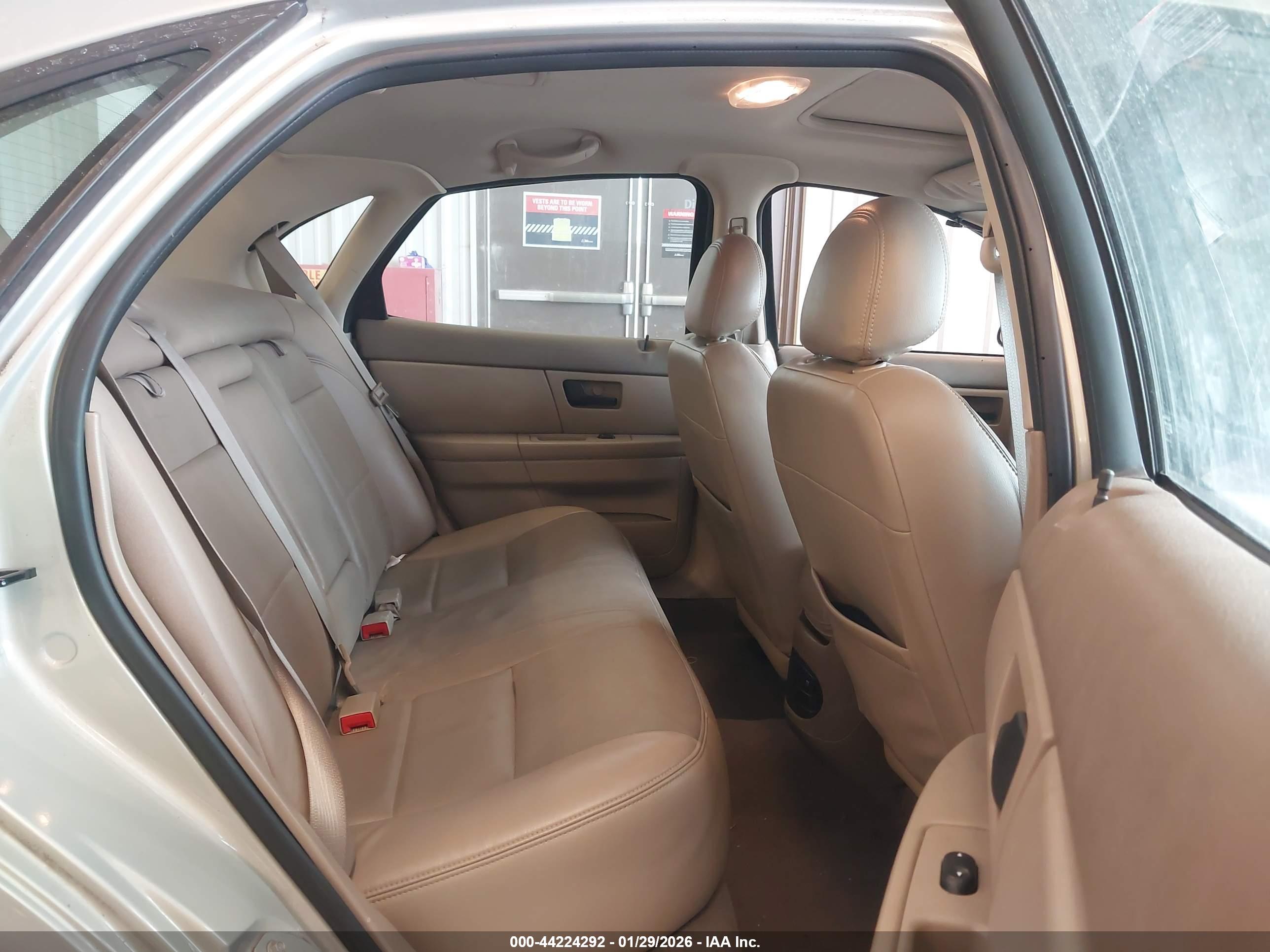 FORD TAURUS image 8