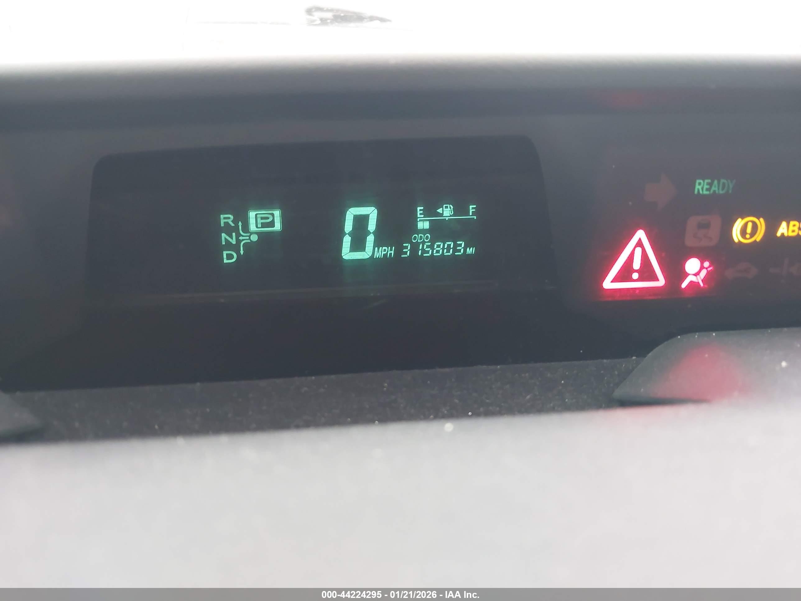 TOYOTA PRIUS image 7