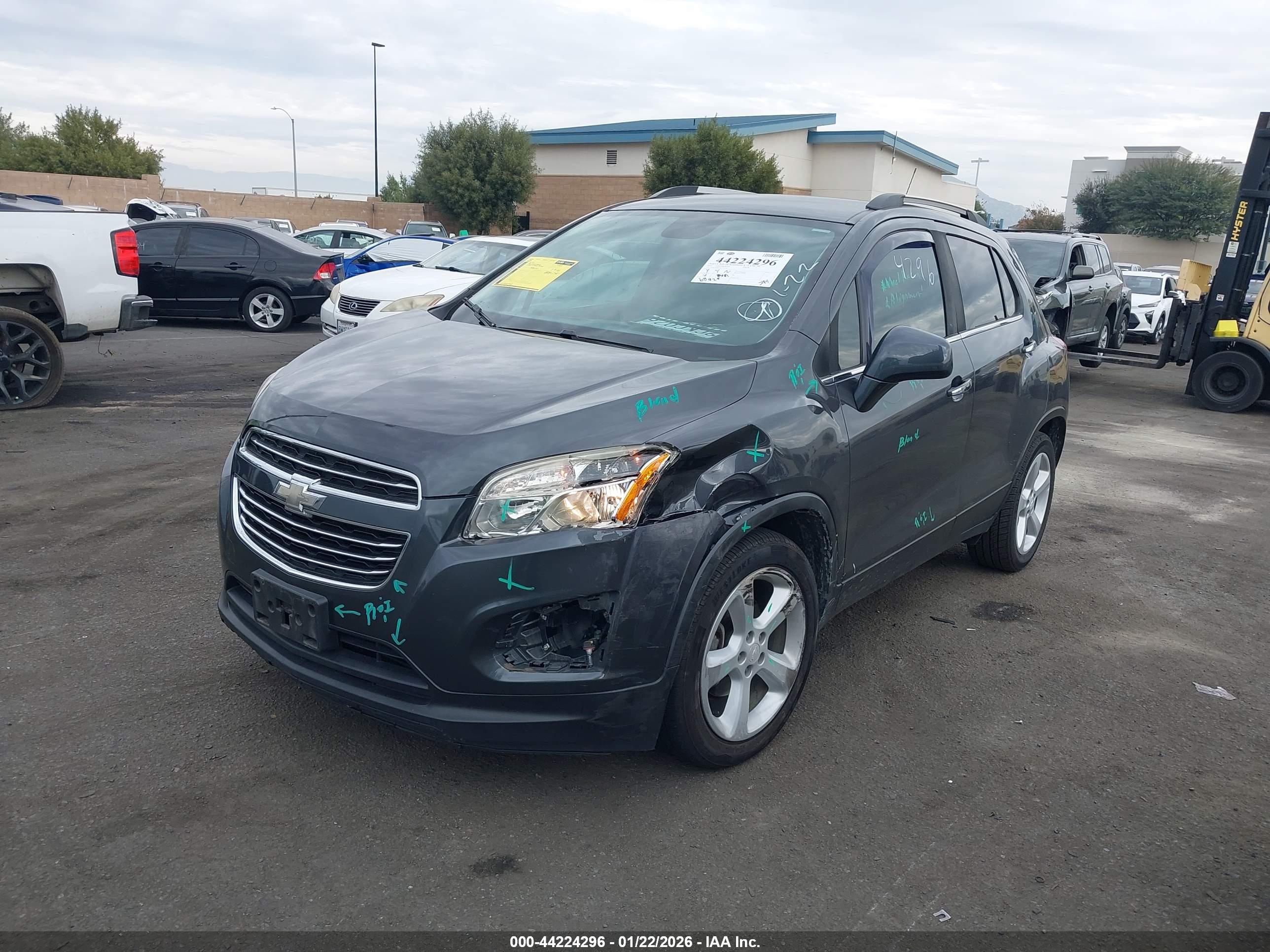 CHEVROLET TRAX image 2