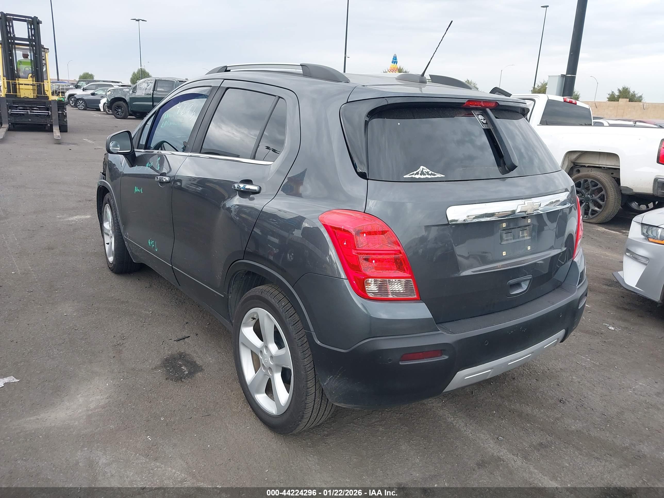 CHEVROLET TRAX image 3
