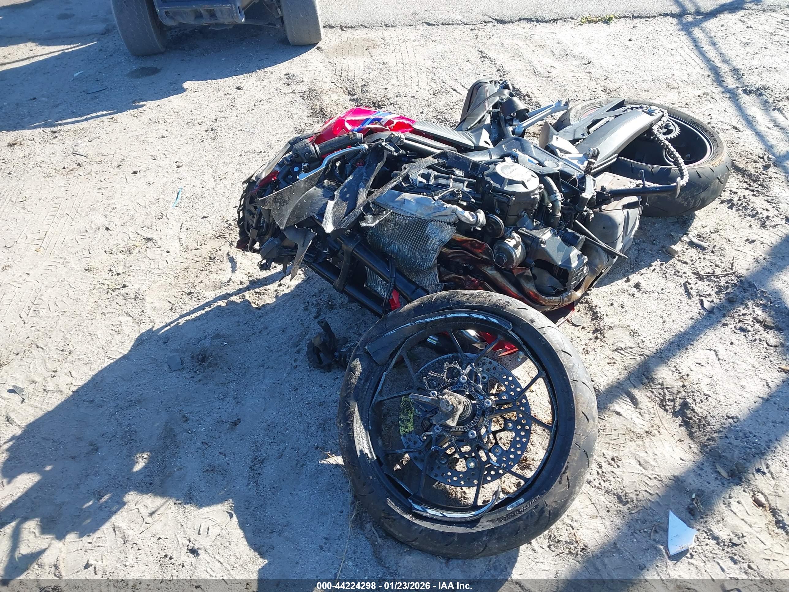 HONDA CBR650 image 2