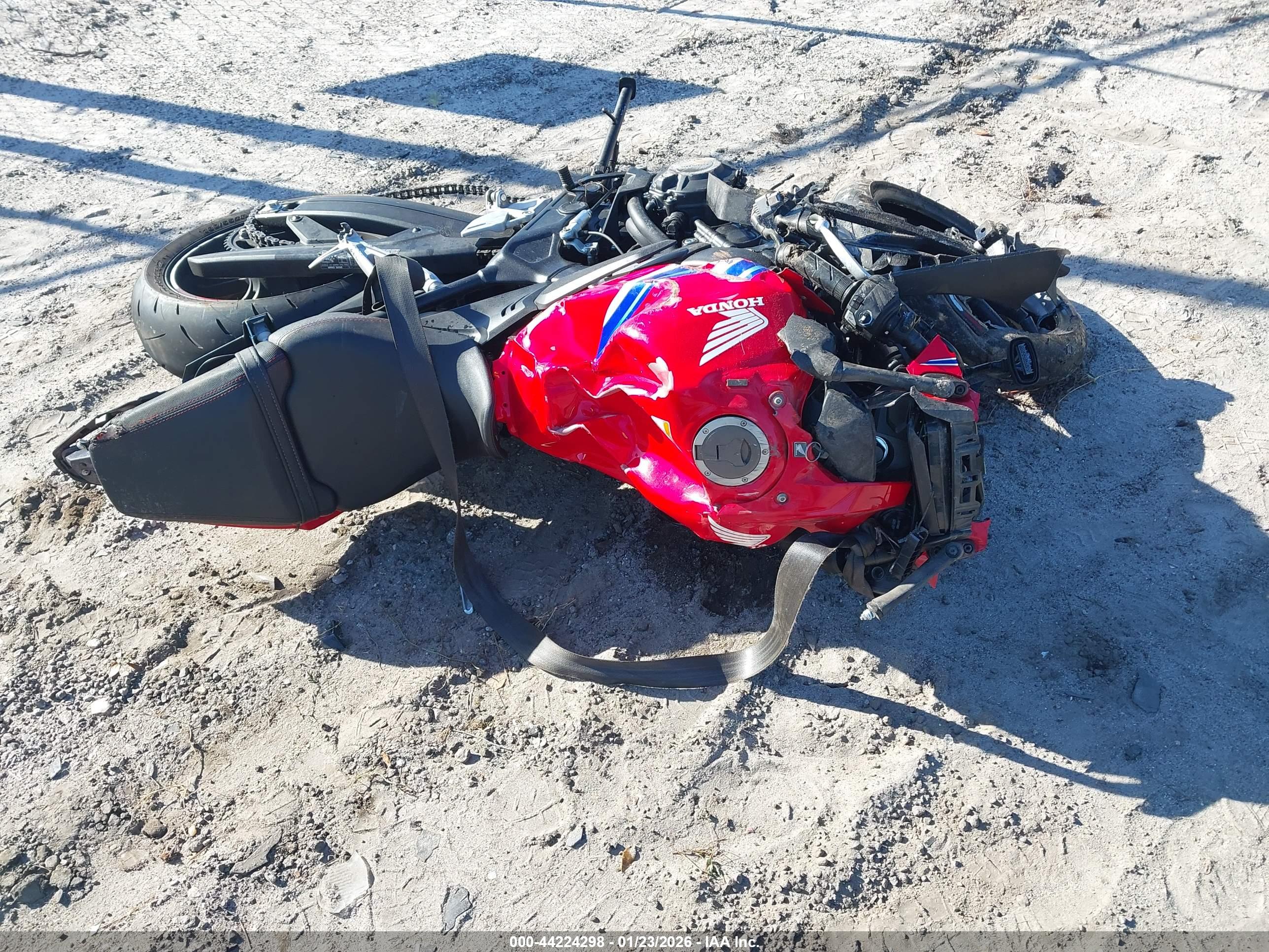 HONDA CBR650 image 8