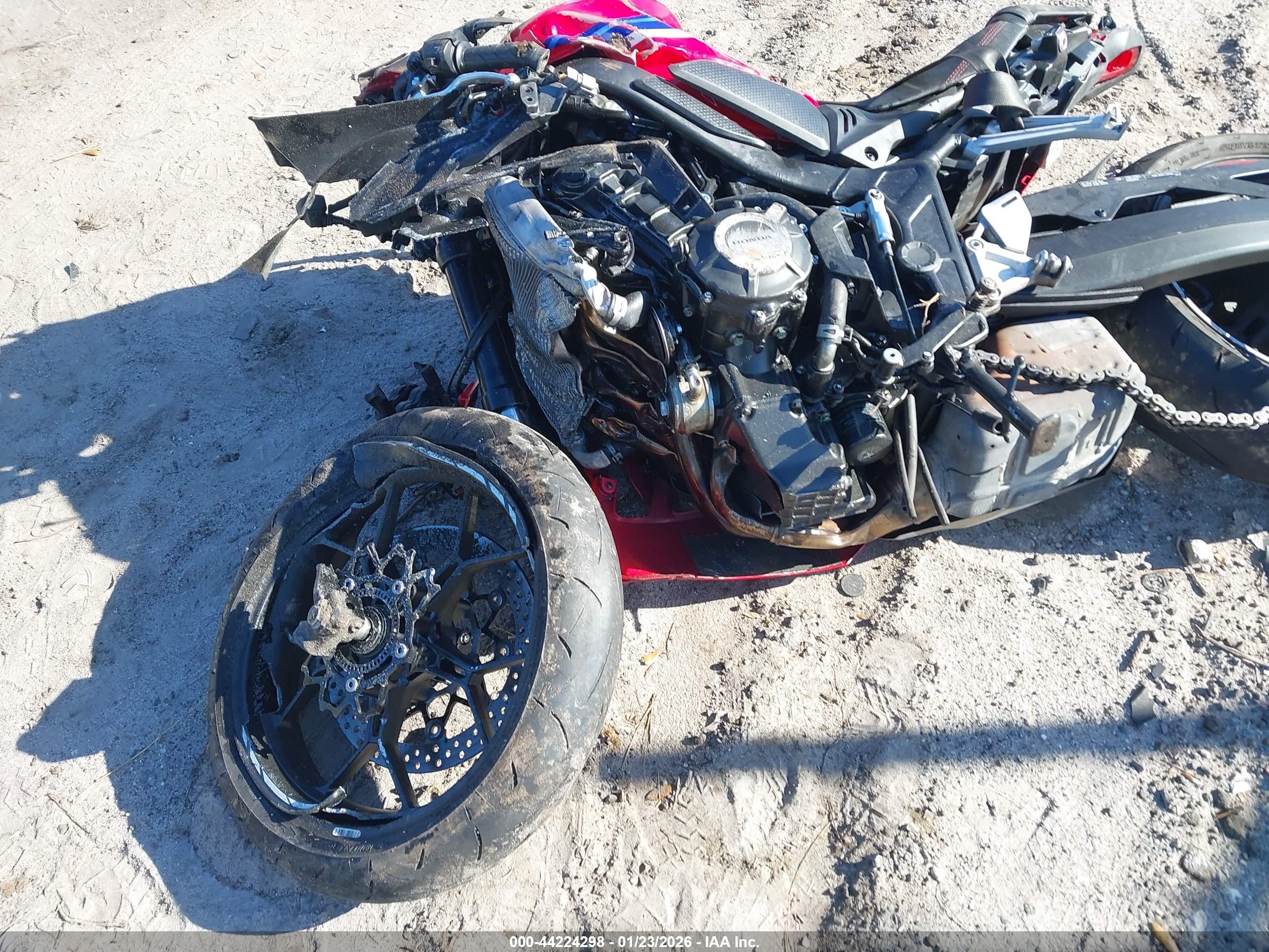 HONDA CBR650 image 9