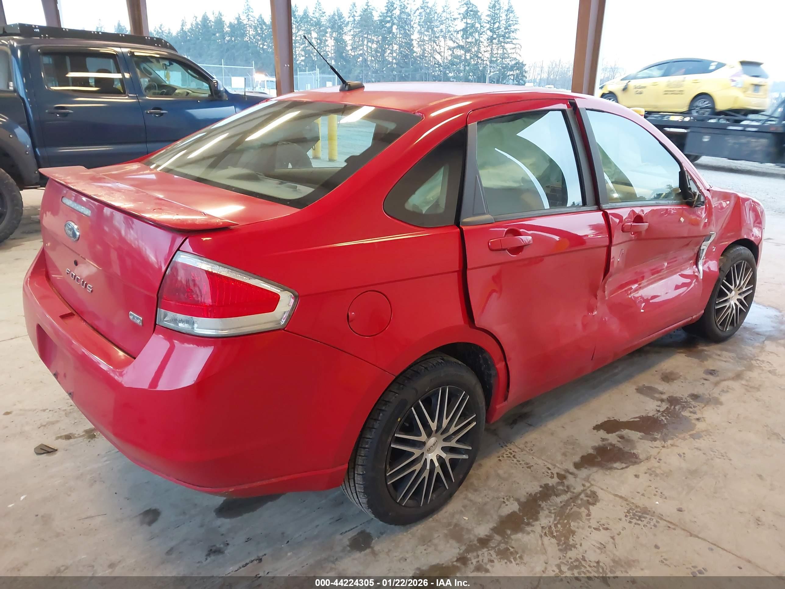 FORD FOCUS image 4