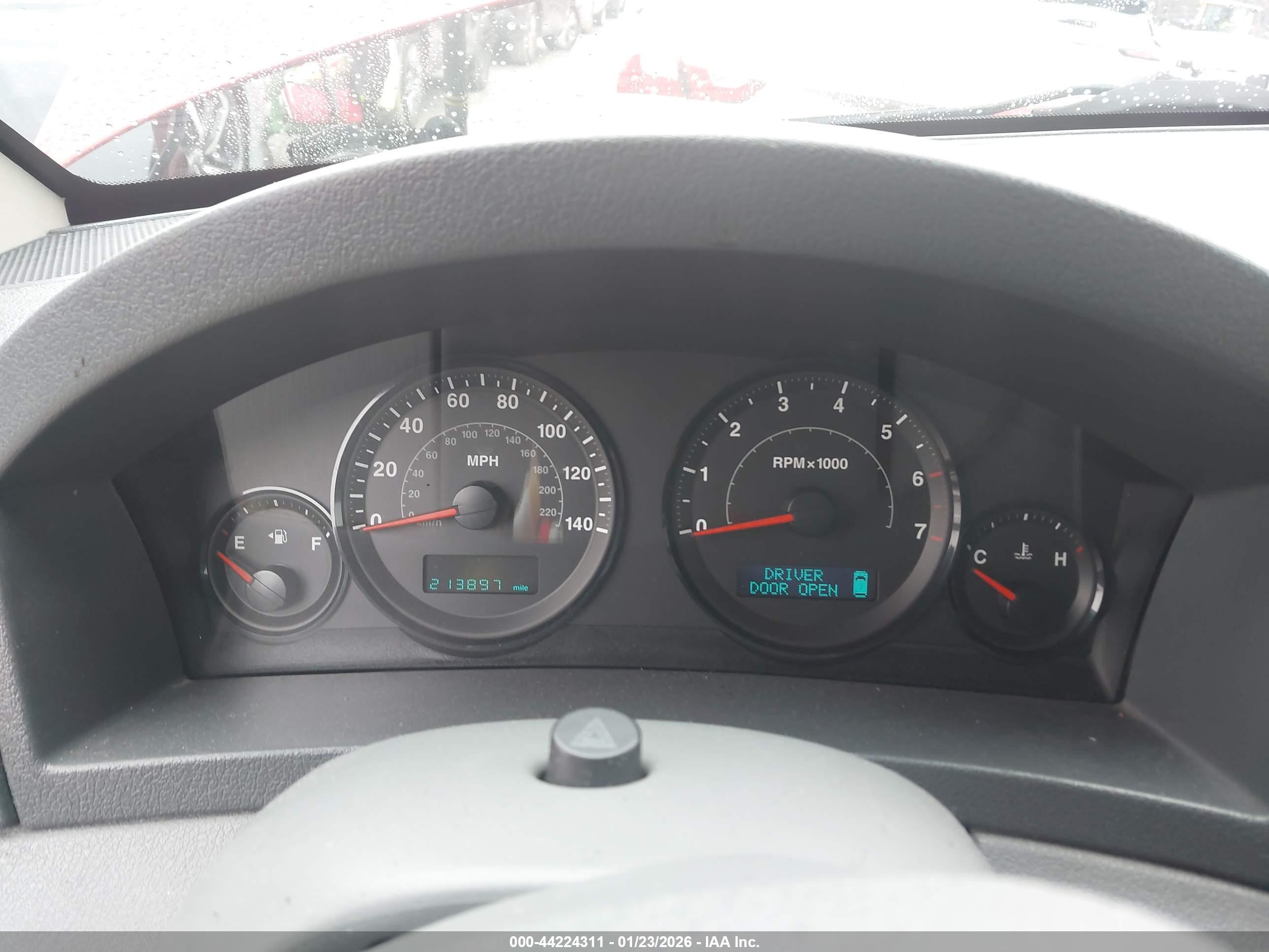 JEEP GRAND image 7