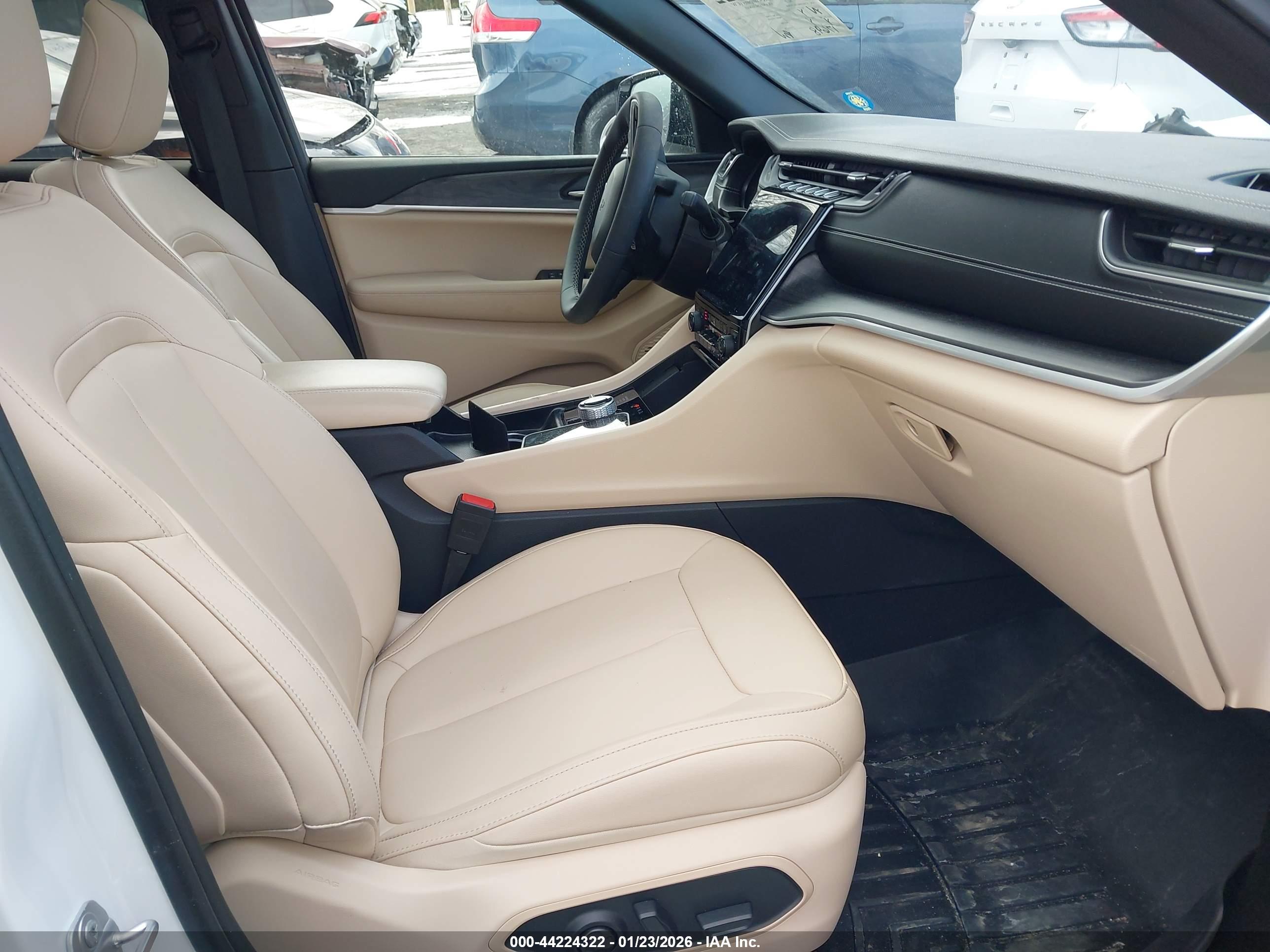 JEEP GRAND image 5