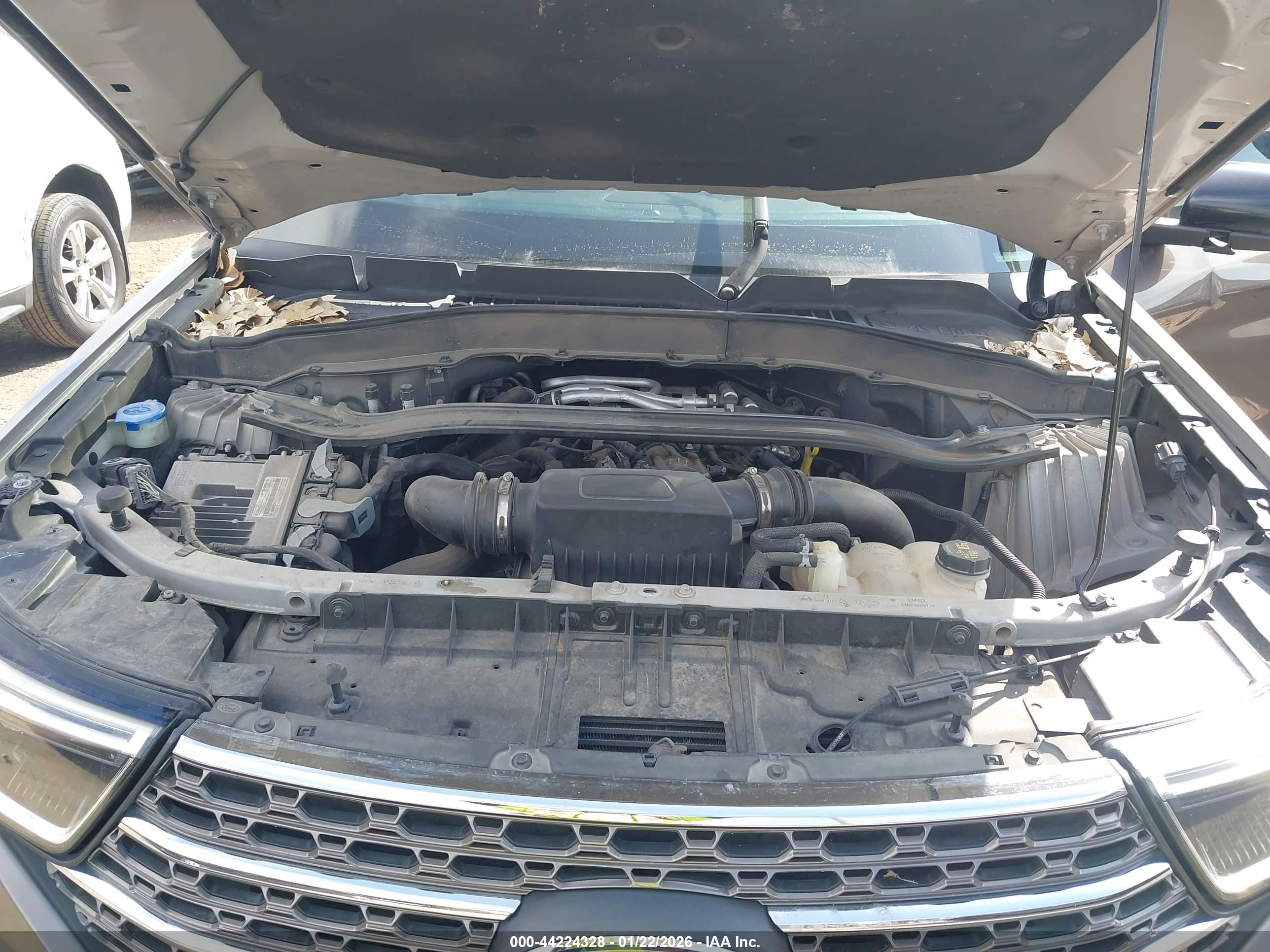 FORD EXPLORER image 10