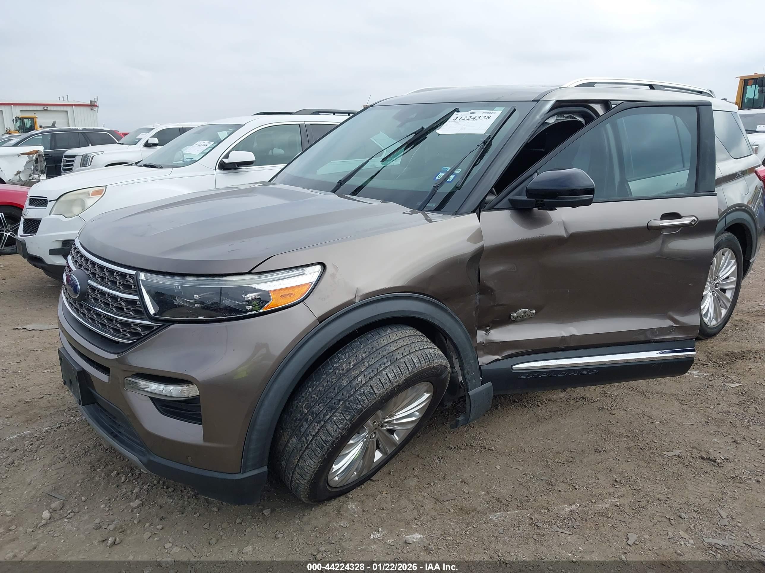 FORD EXPLORER image 2