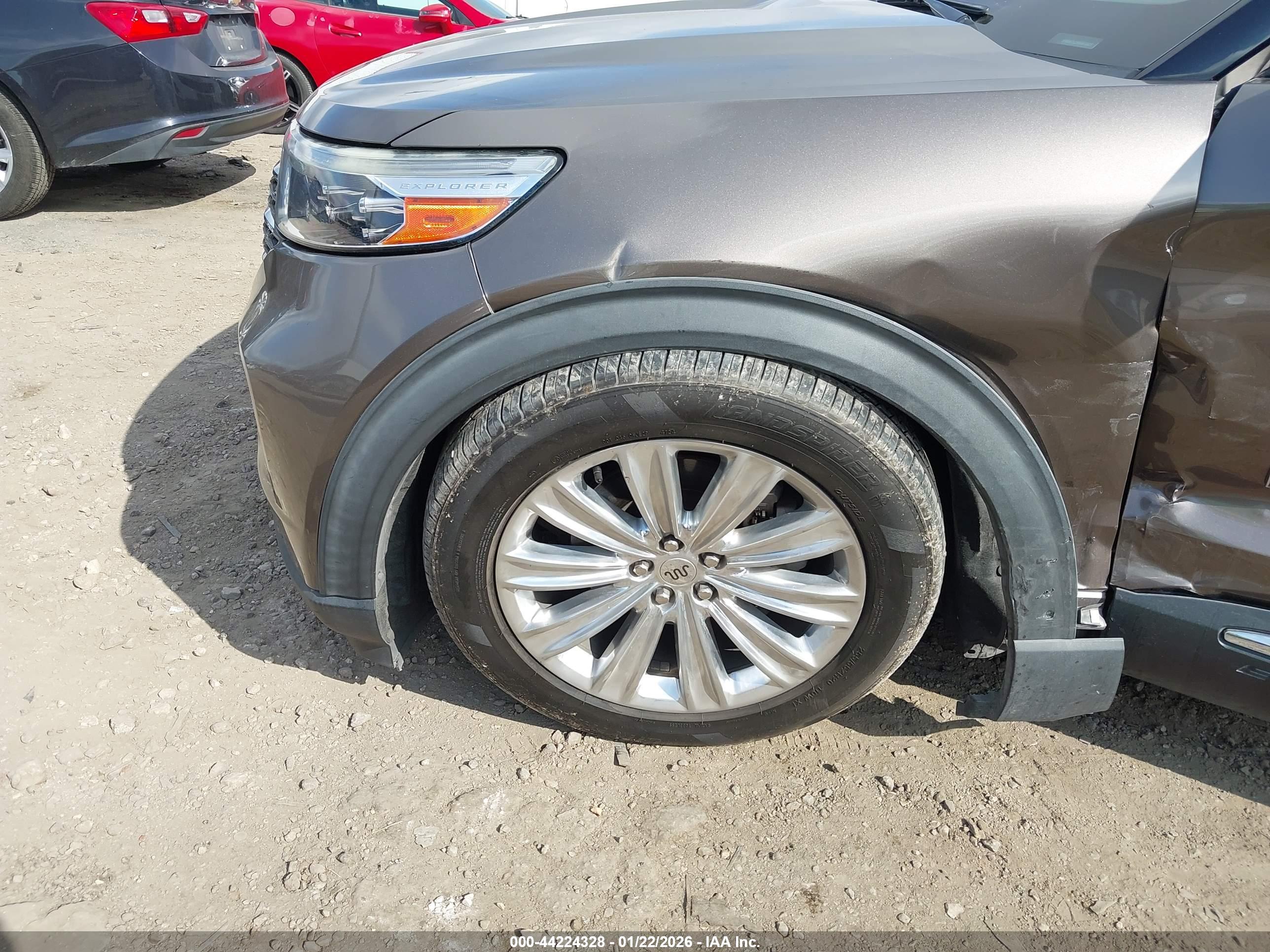 FORD EXPLORER image 6