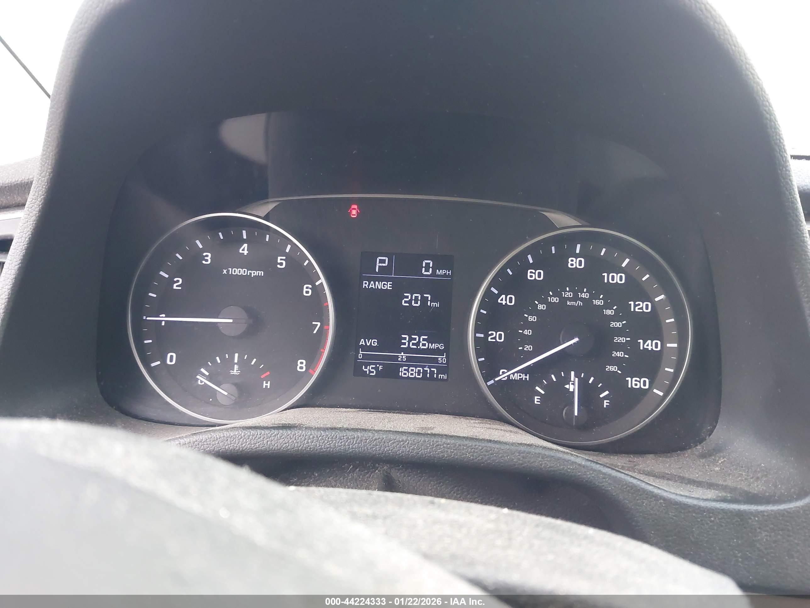 HYUNDAI ELANTRA image 7