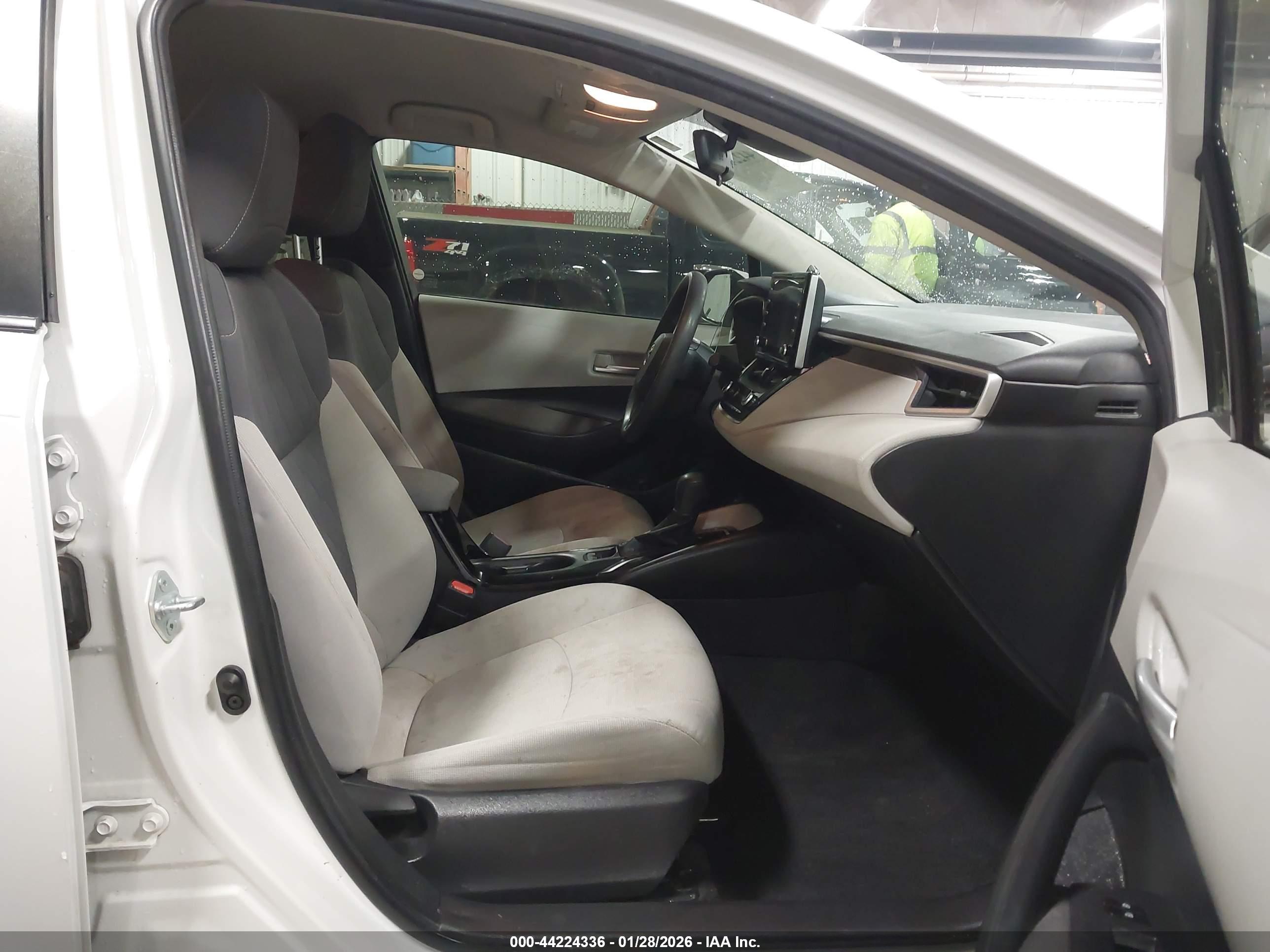 TOYOTA COROLLA image 5