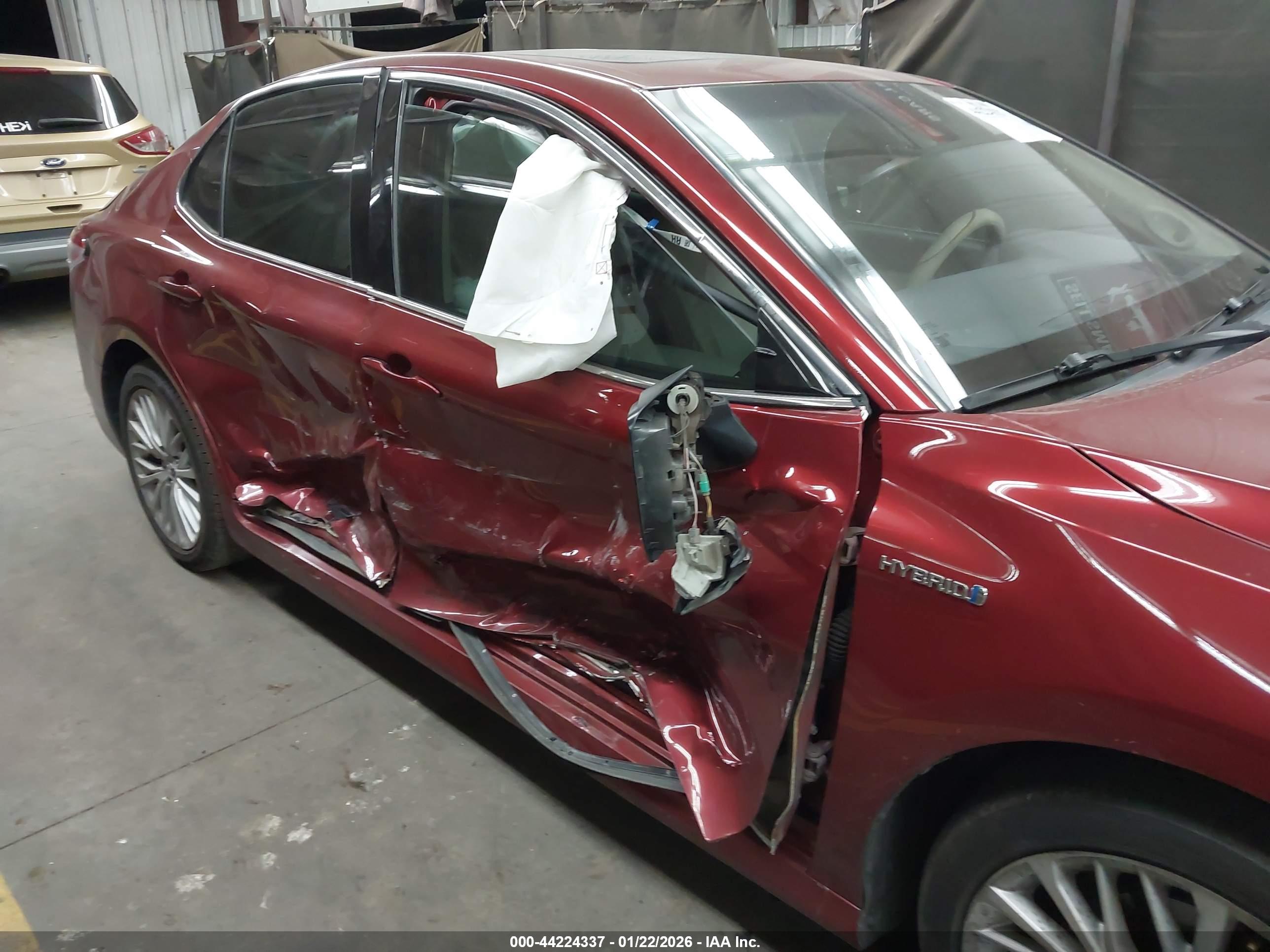 TOYOTA CAMRY image 6
