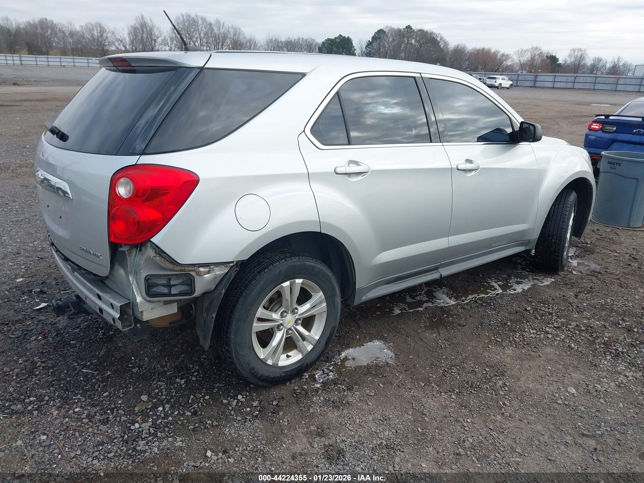 CHEVROLET EQUINOX image 4