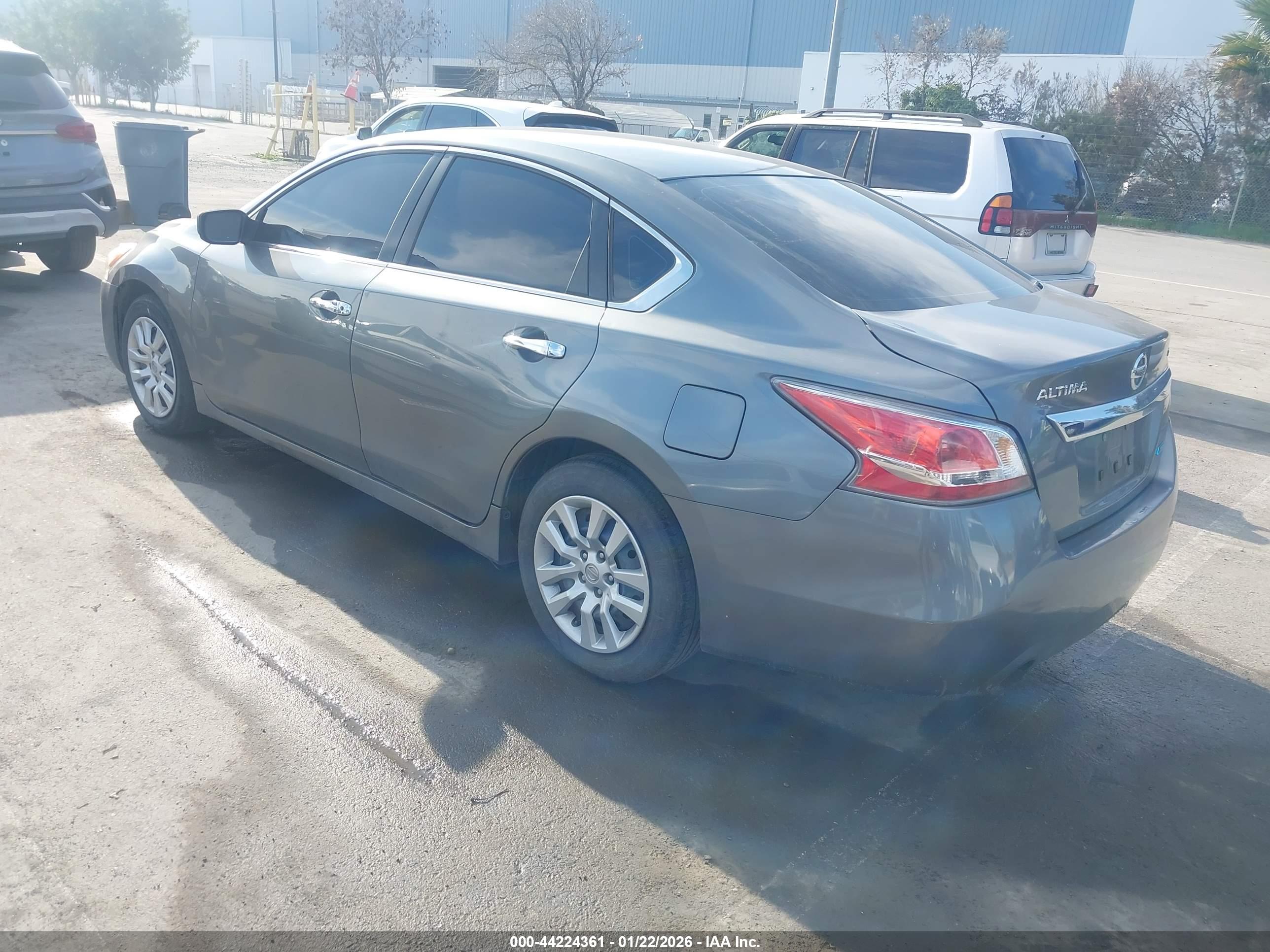 NISSAN ALTIMA image 3