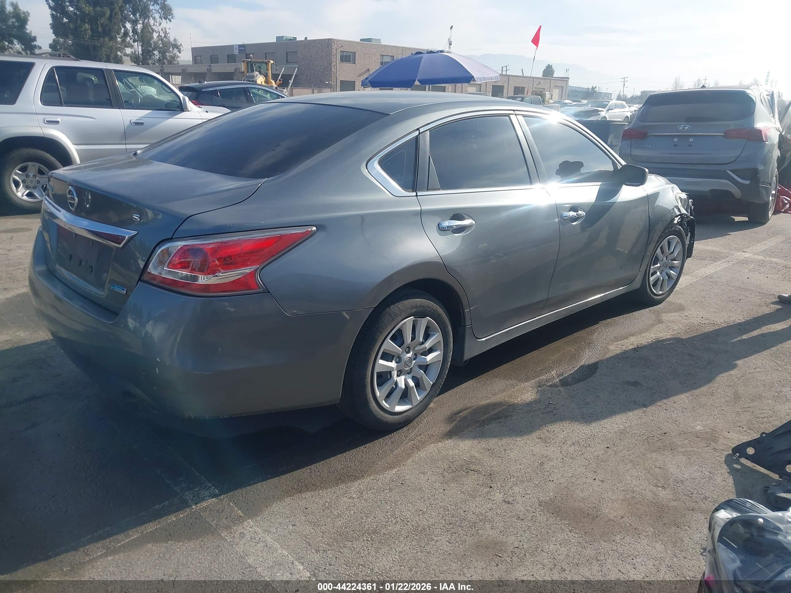 NISSAN ALTIMA image 4