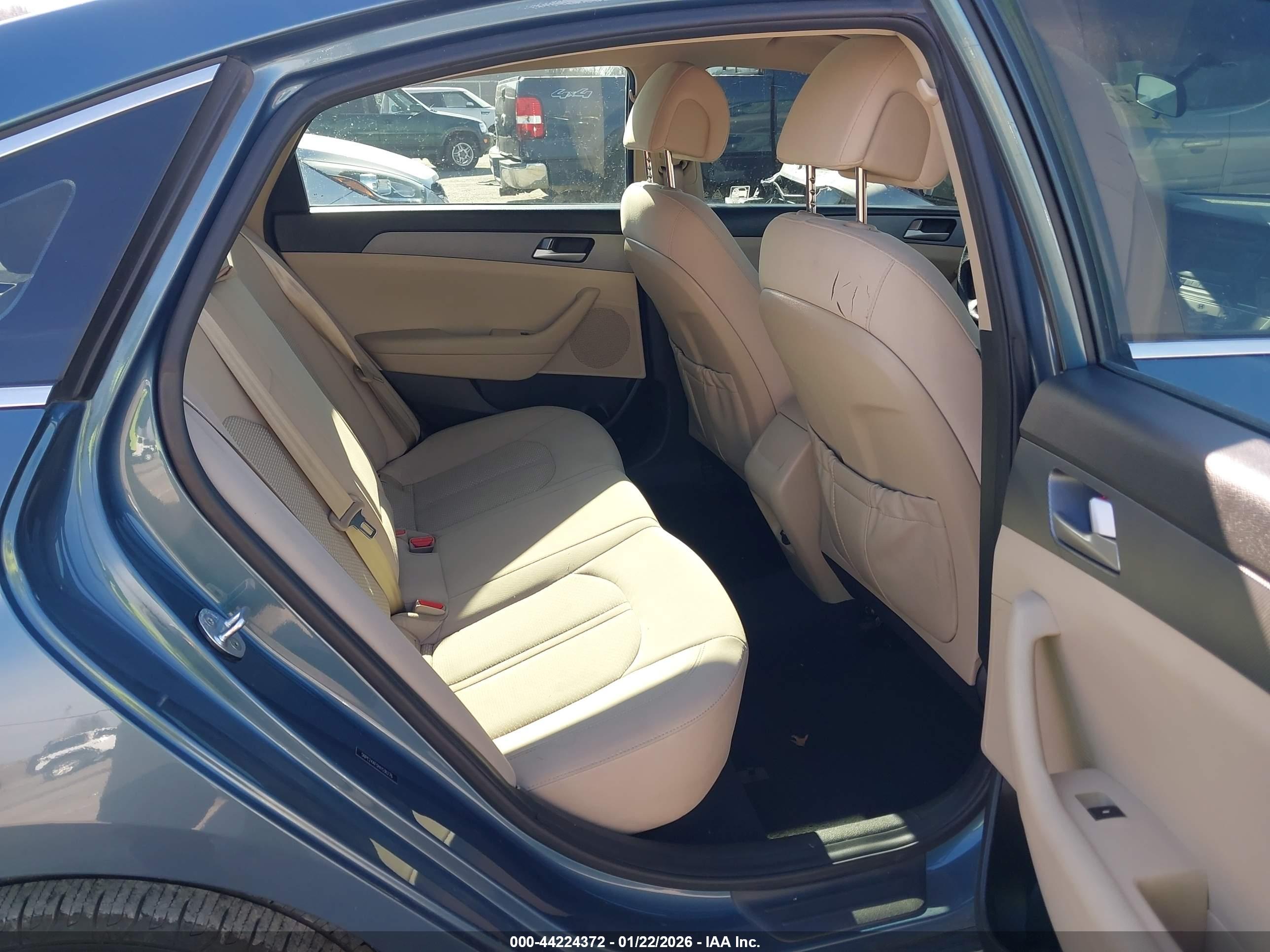 HYUNDAI SONATA image 8