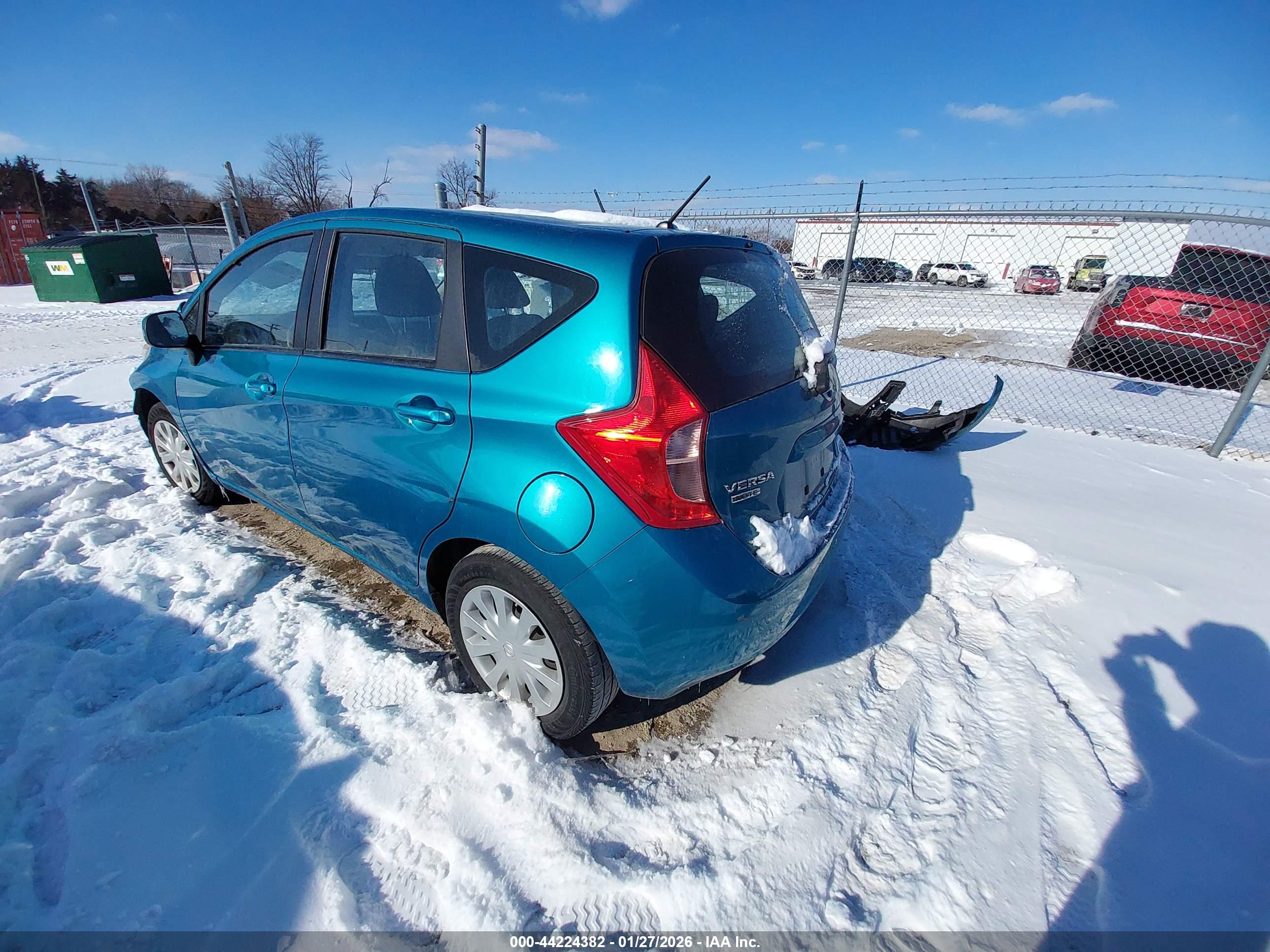 NISSAN VERSA image 3