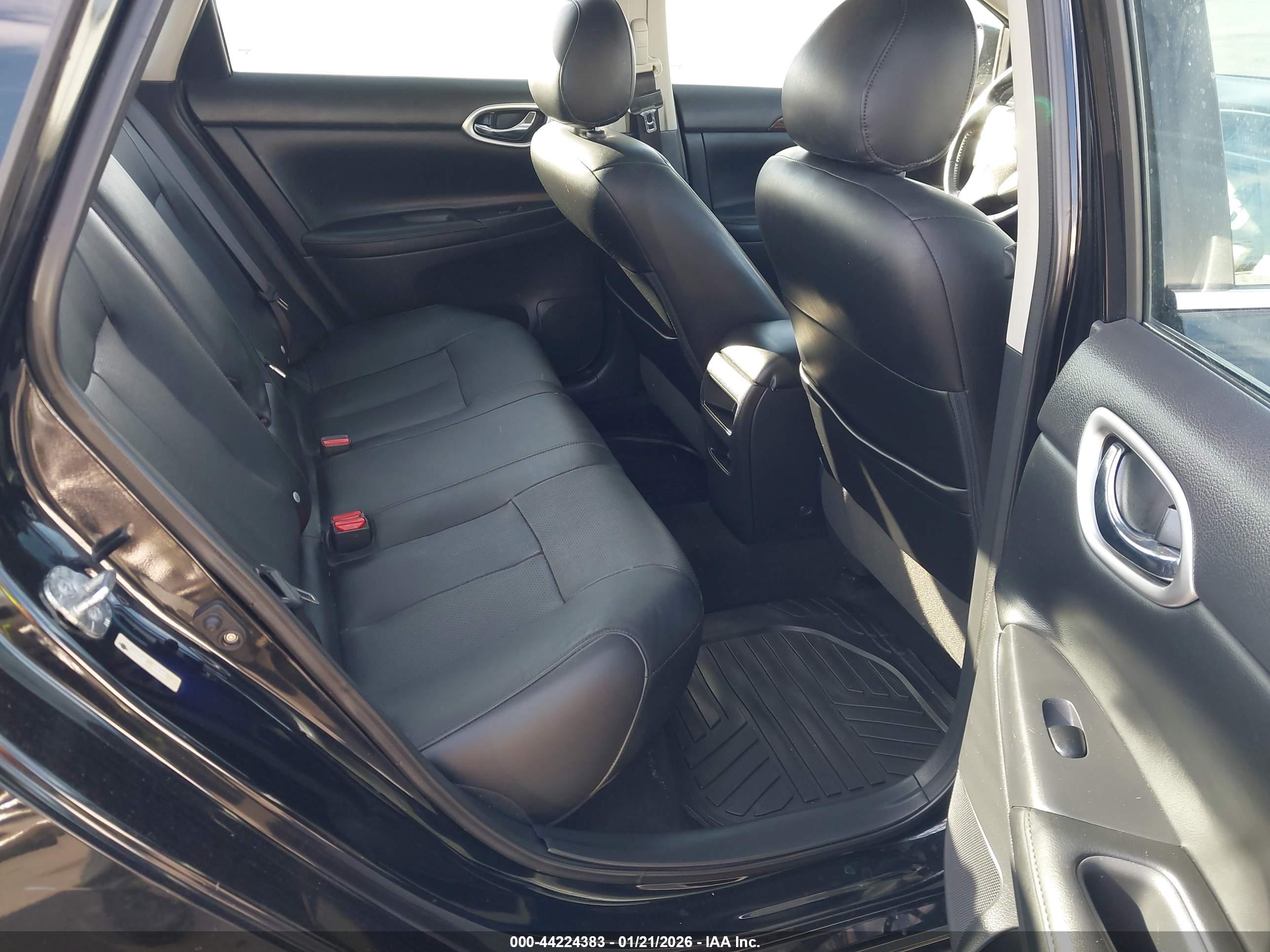 NISSAN SENTRA image 8