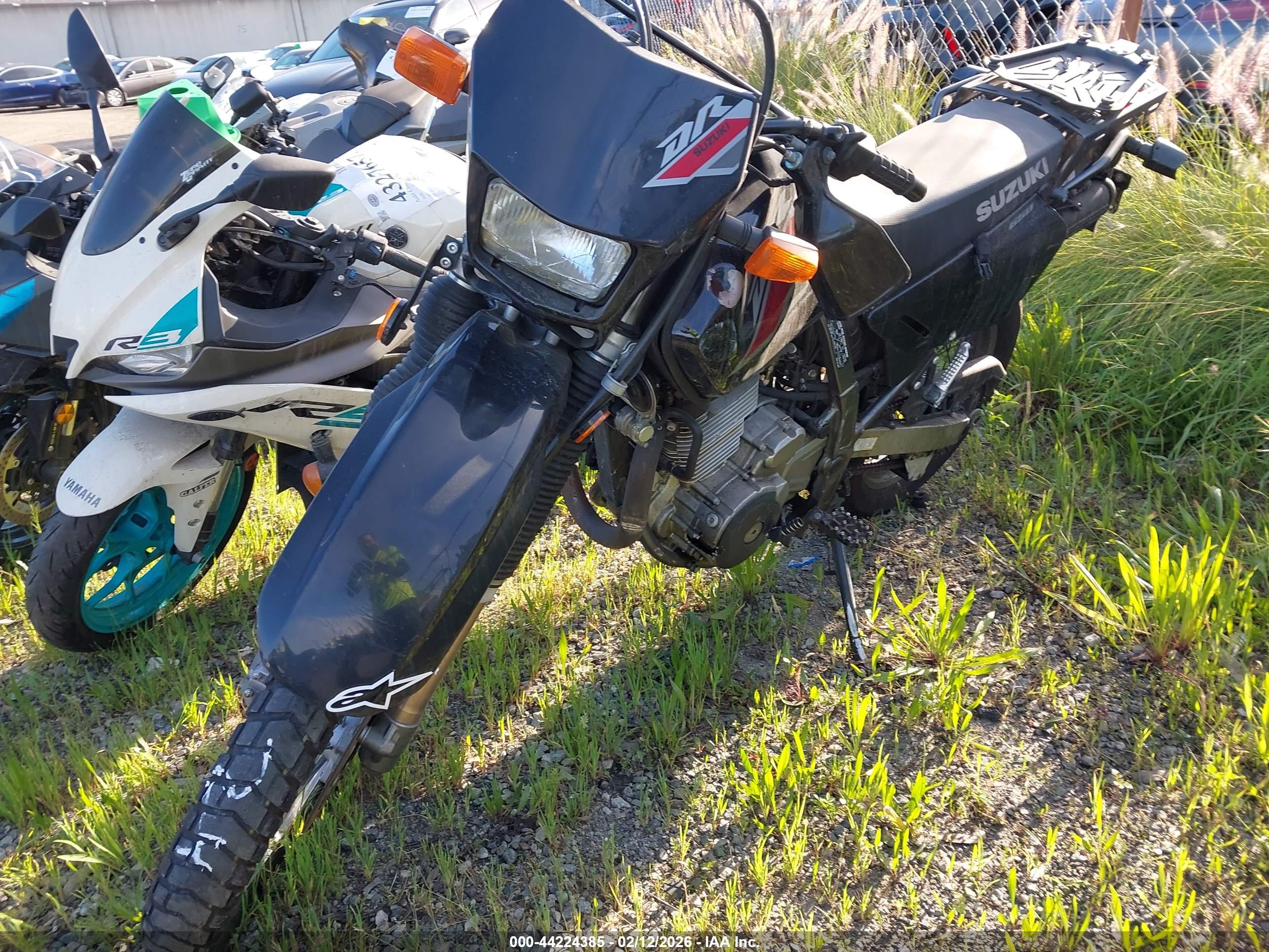 SUZUKI DR650 image 2
