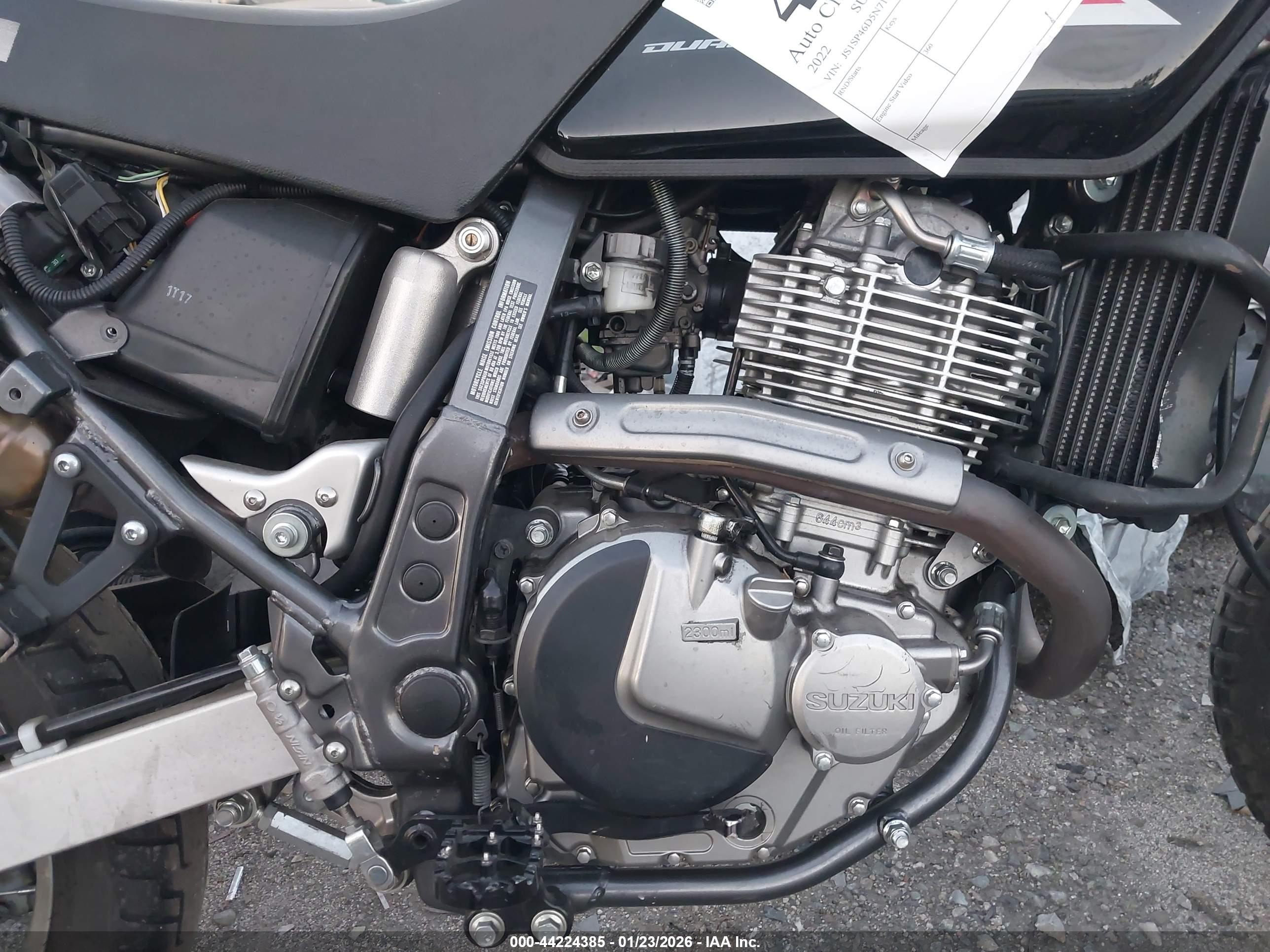 SUZUKI DR650 image 8