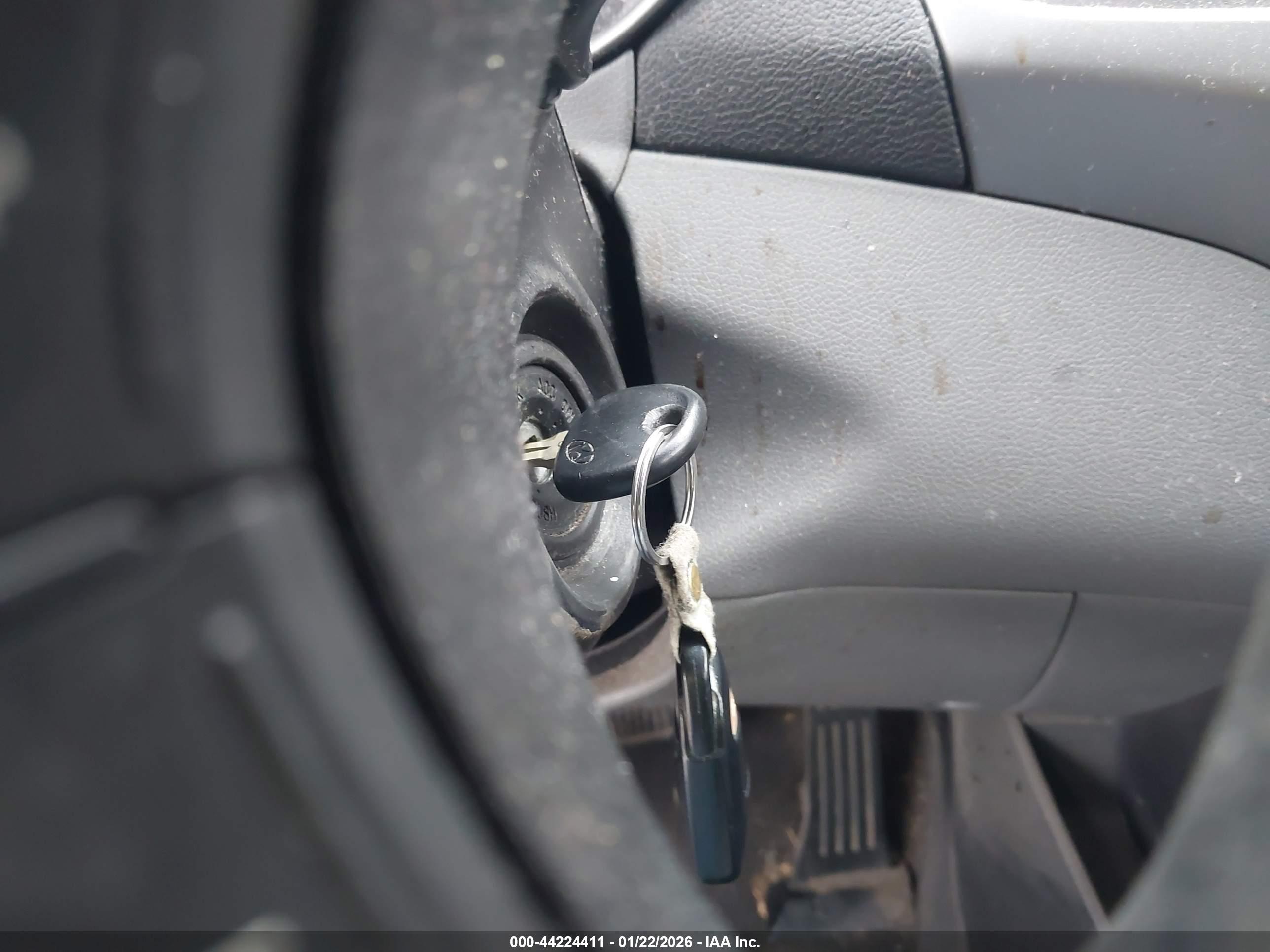 HYUNDAI ELANTRA image 11
