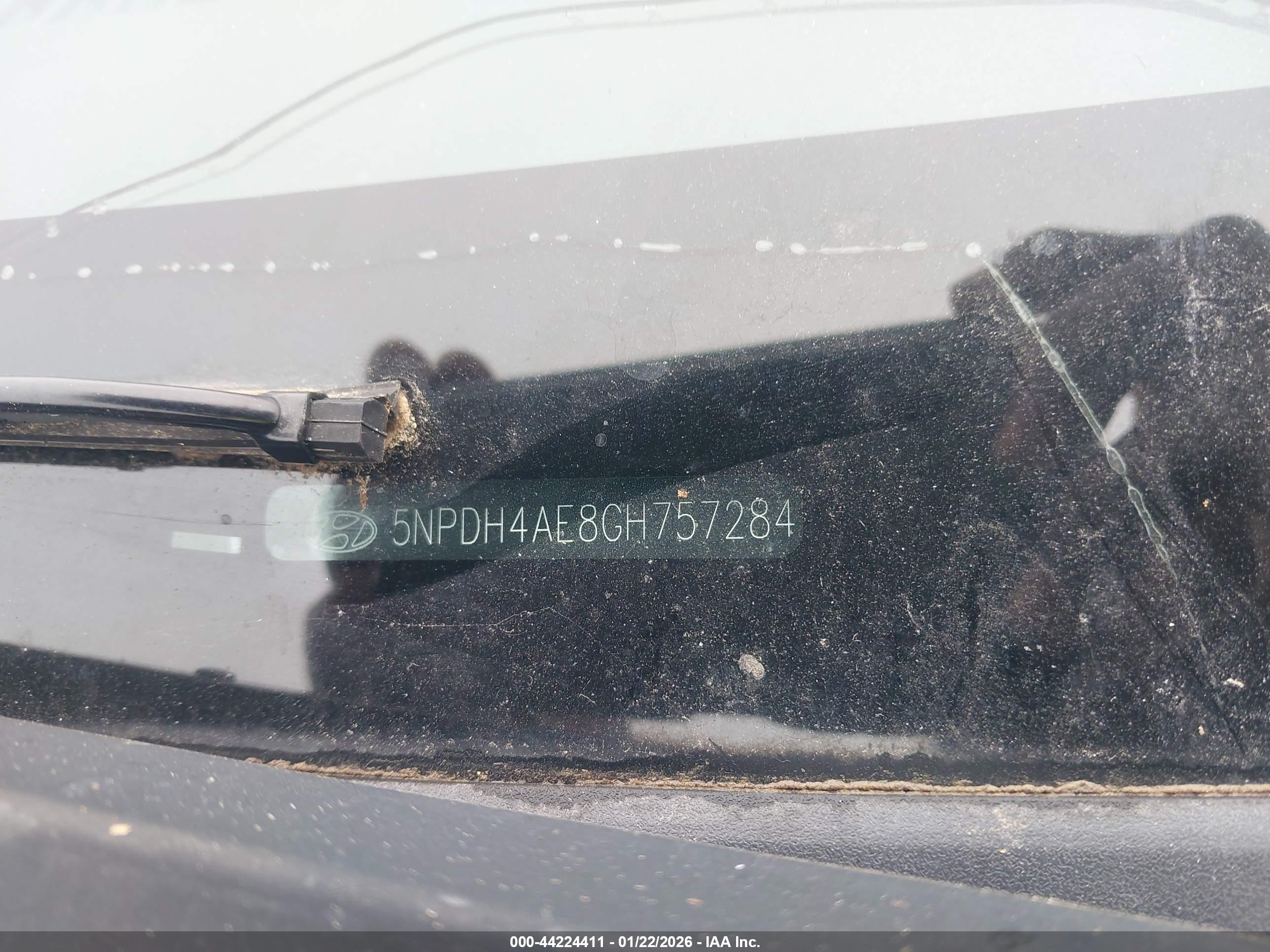HYUNDAI ELANTRA image 9