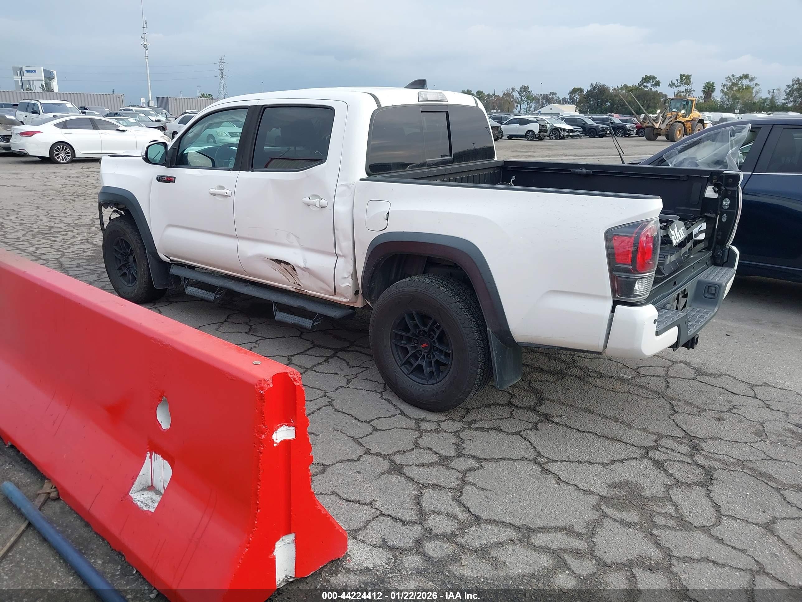 TOYOTA TACOMA image 3
