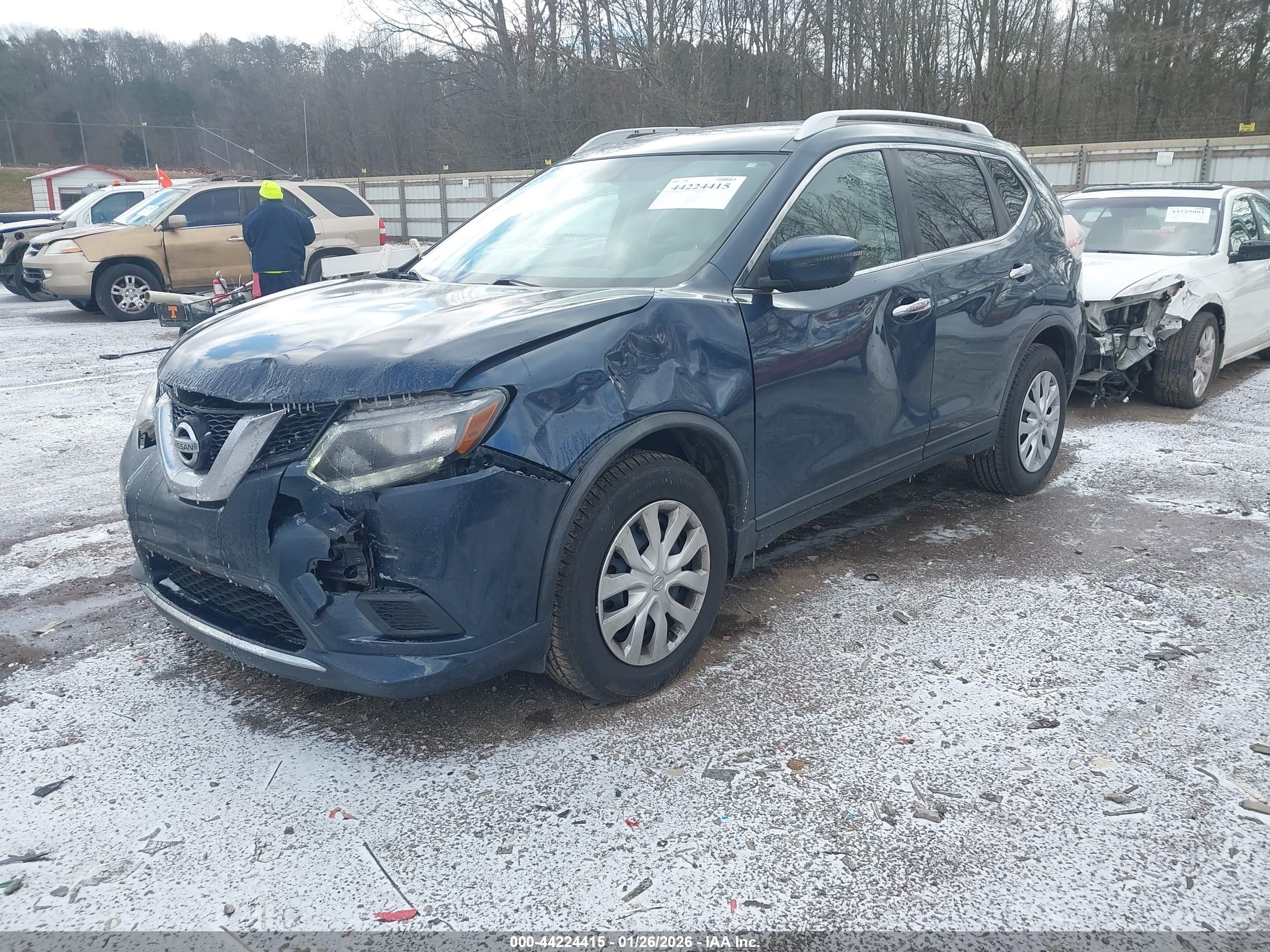 NISSAN ROGUE image 2