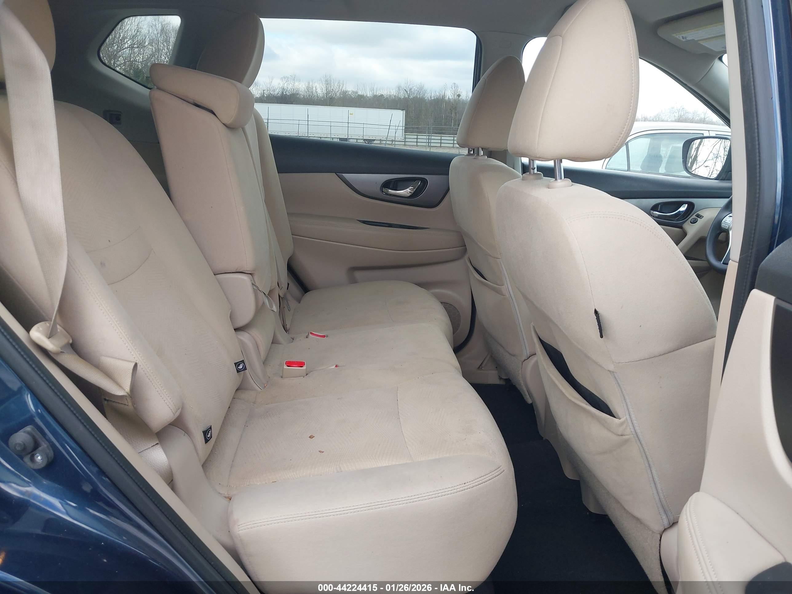 NISSAN ROGUE image 8