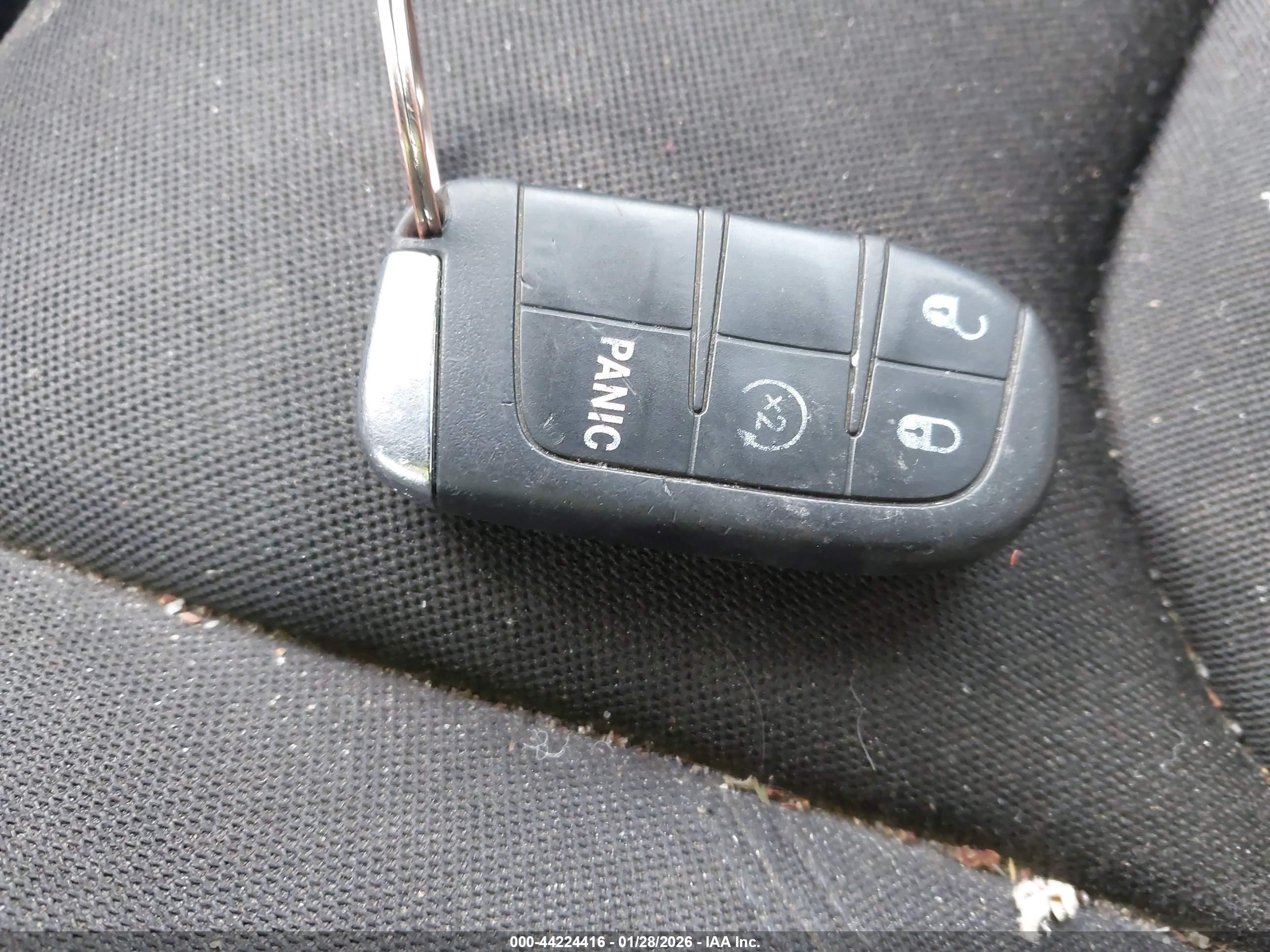 JEEP RENEGADE image 11