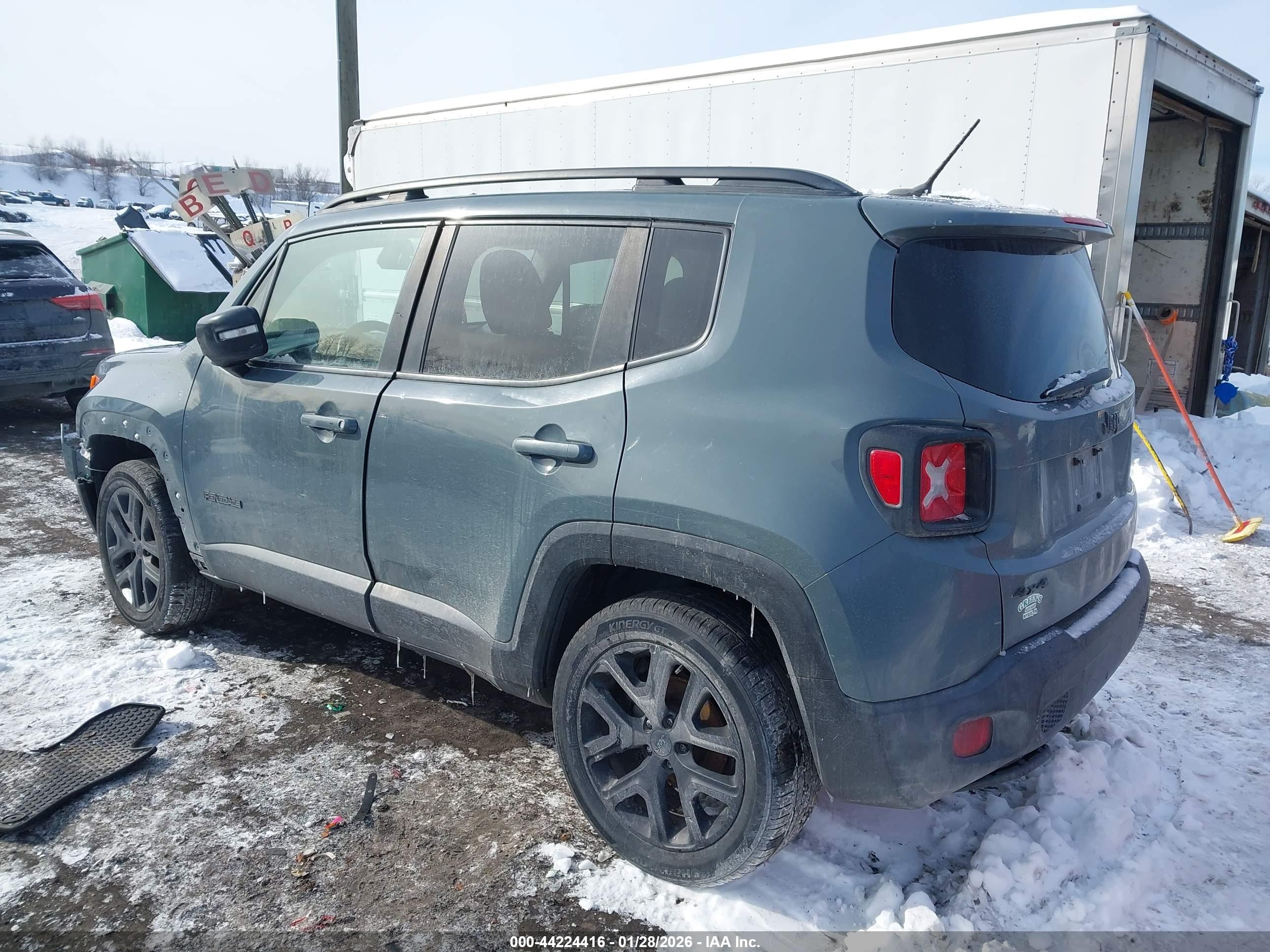 JEEP RENEGADE image 3