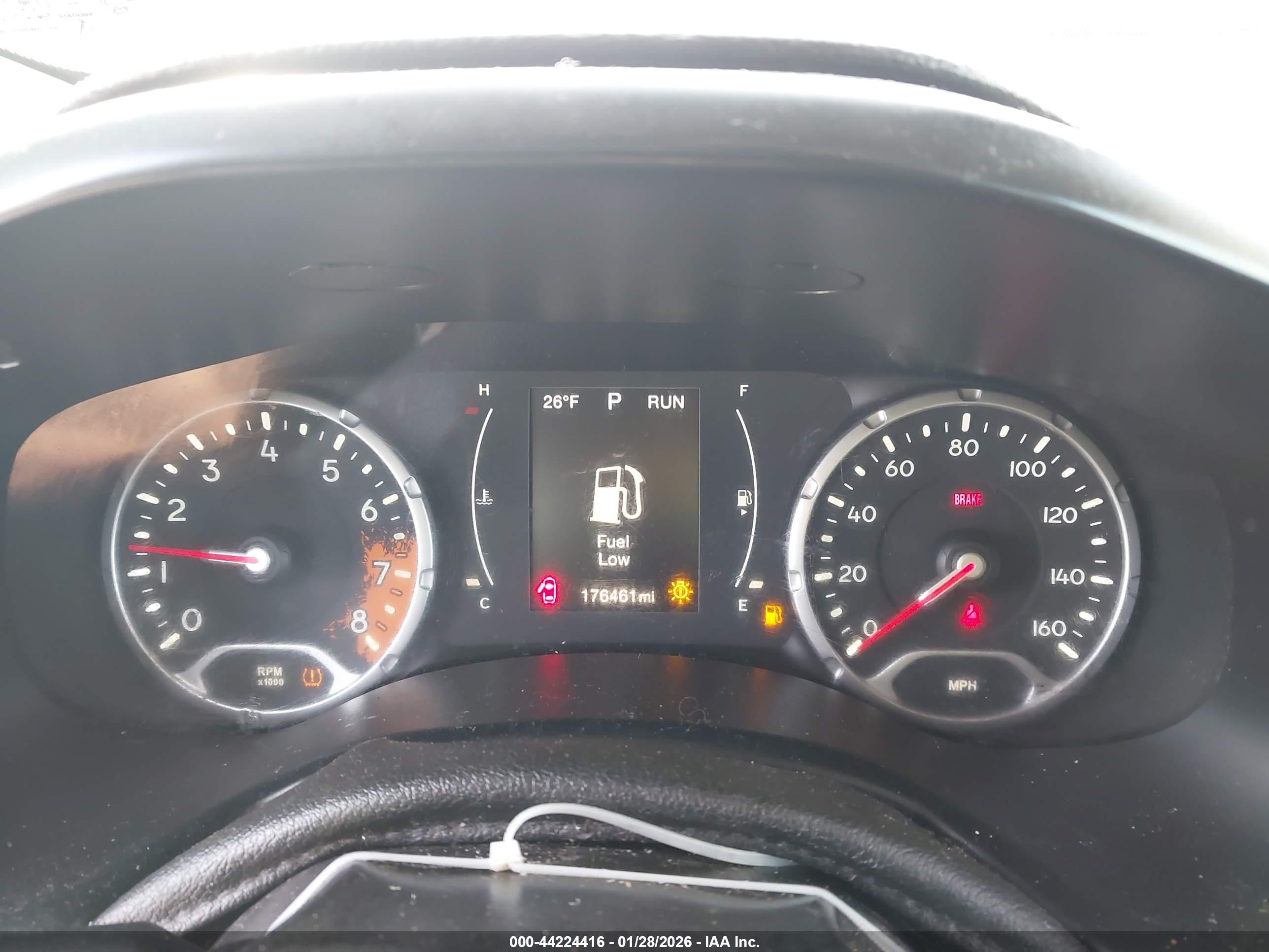 JEEP RENEGADE image 7
