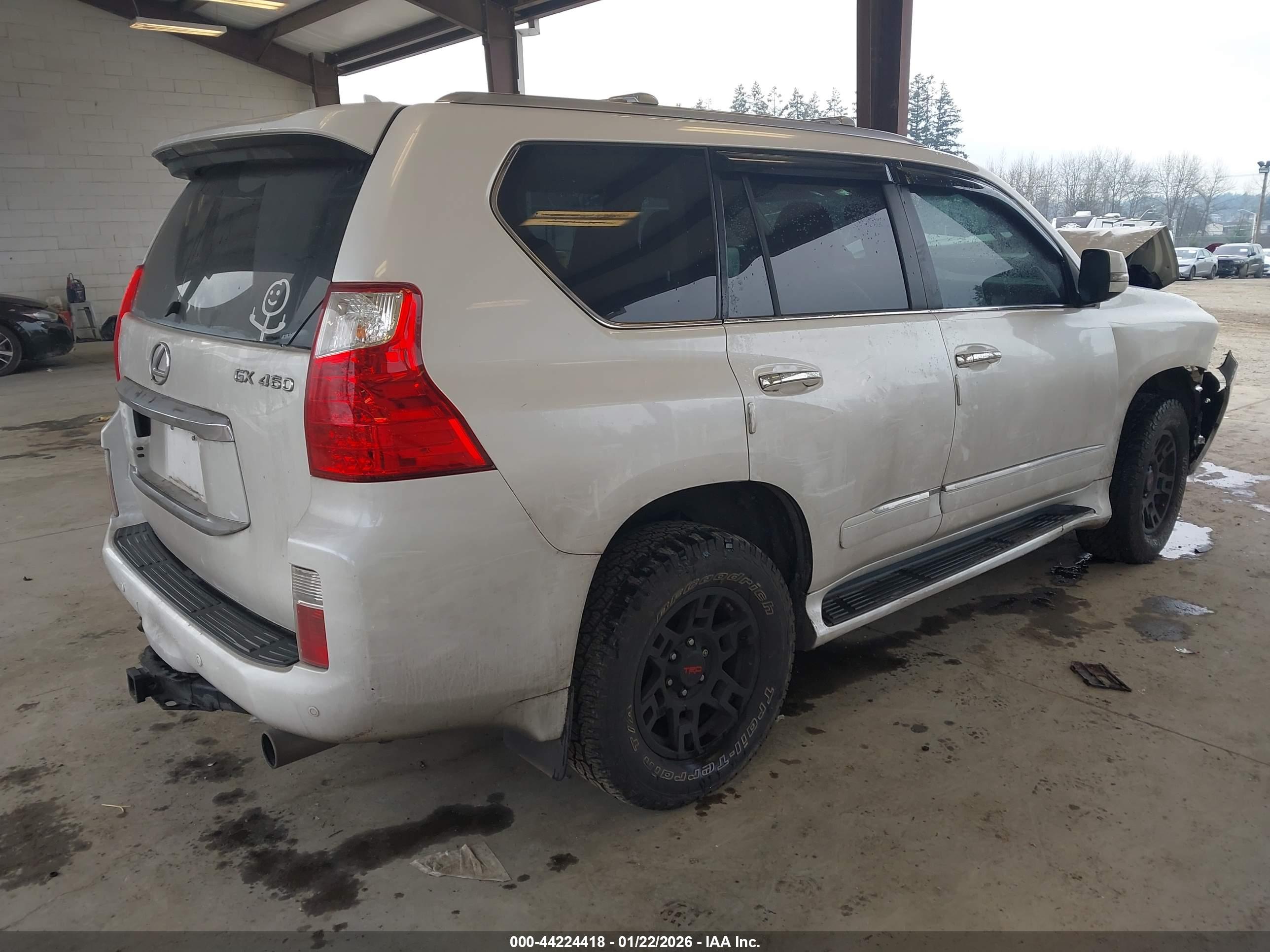 LEXUS GX image 4