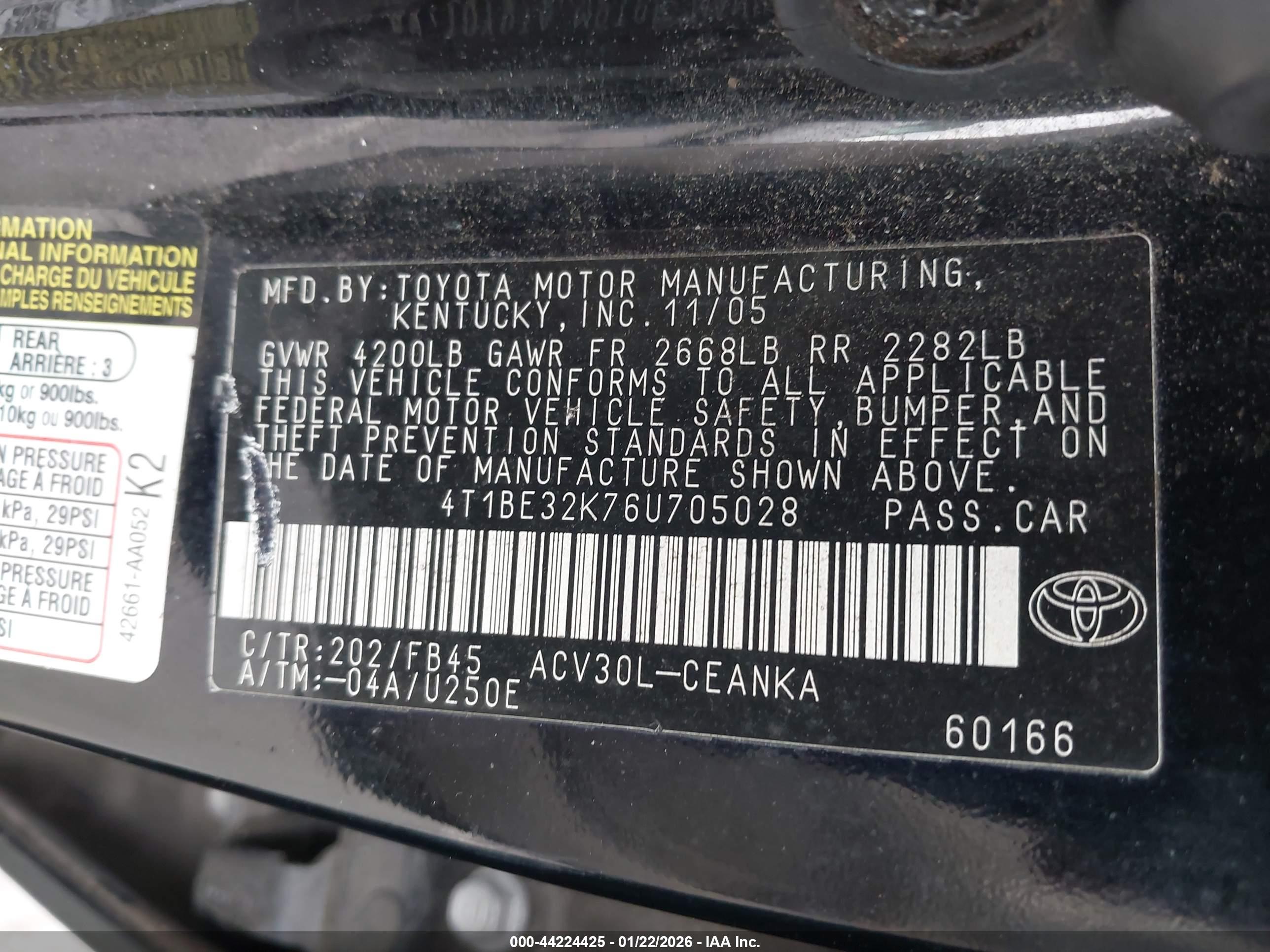 TOYOTA CAMRY image 9