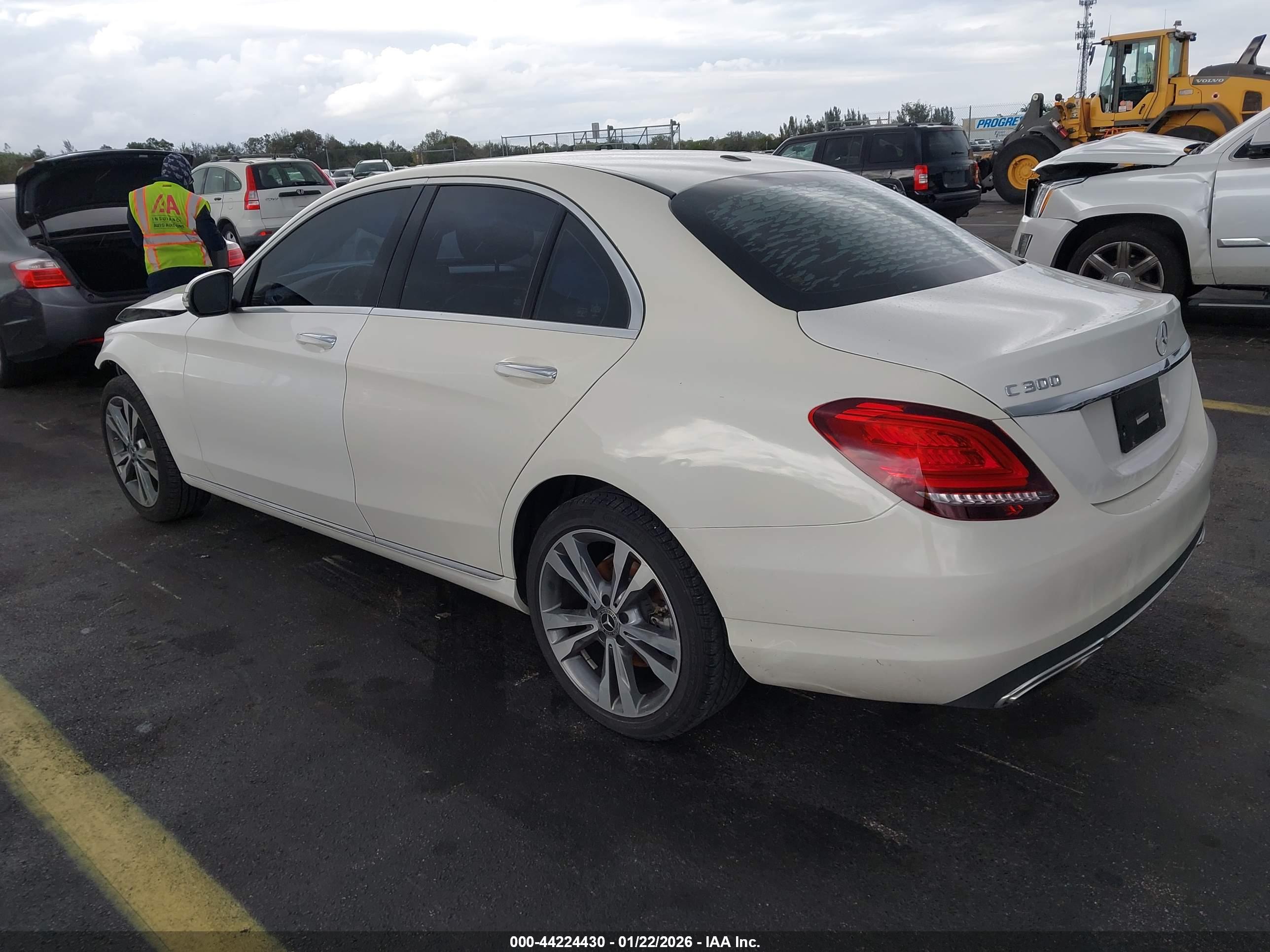 MERCEDES-BENZ C image 3