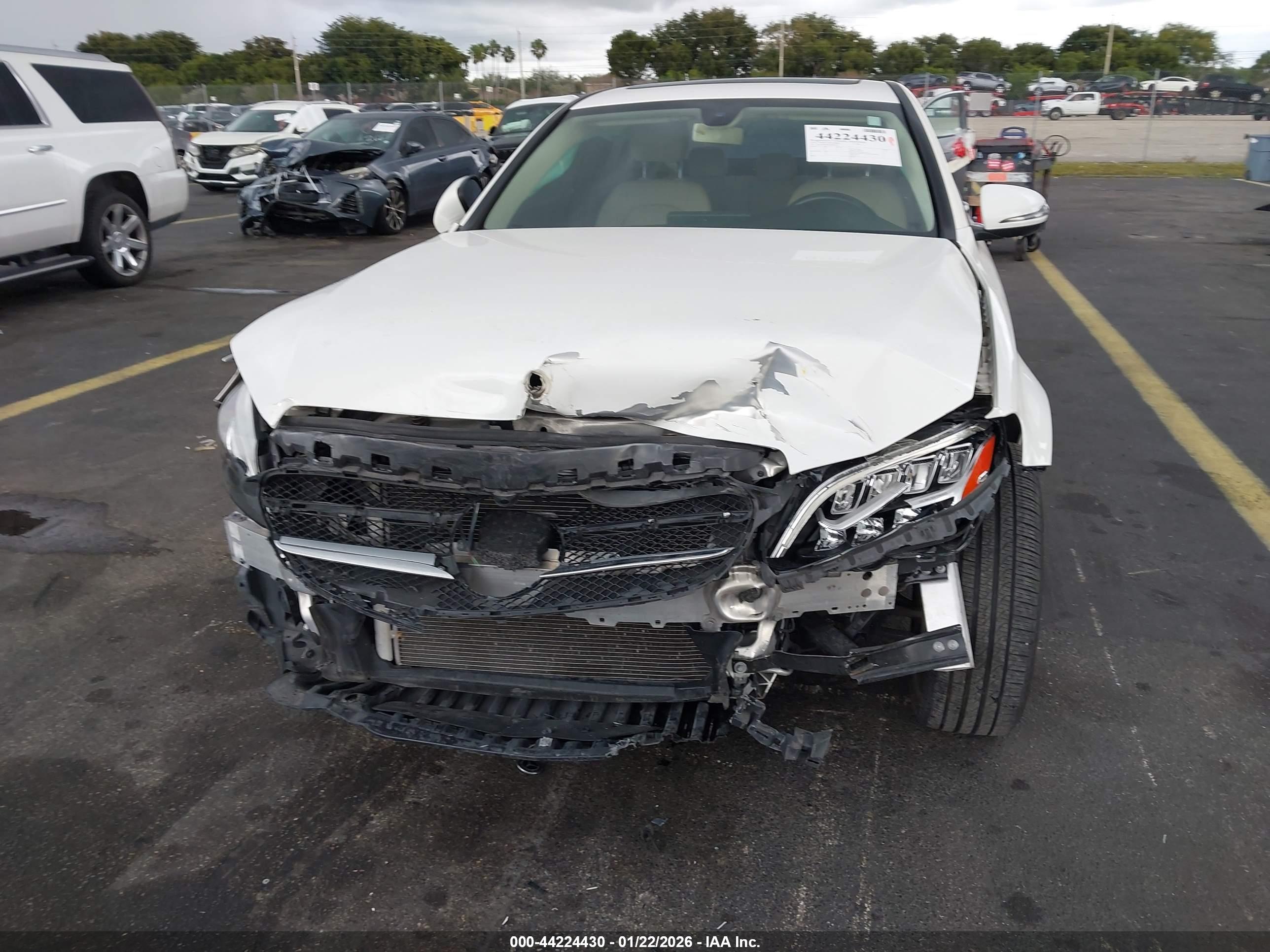 MERCEDES-BENZ C image 6