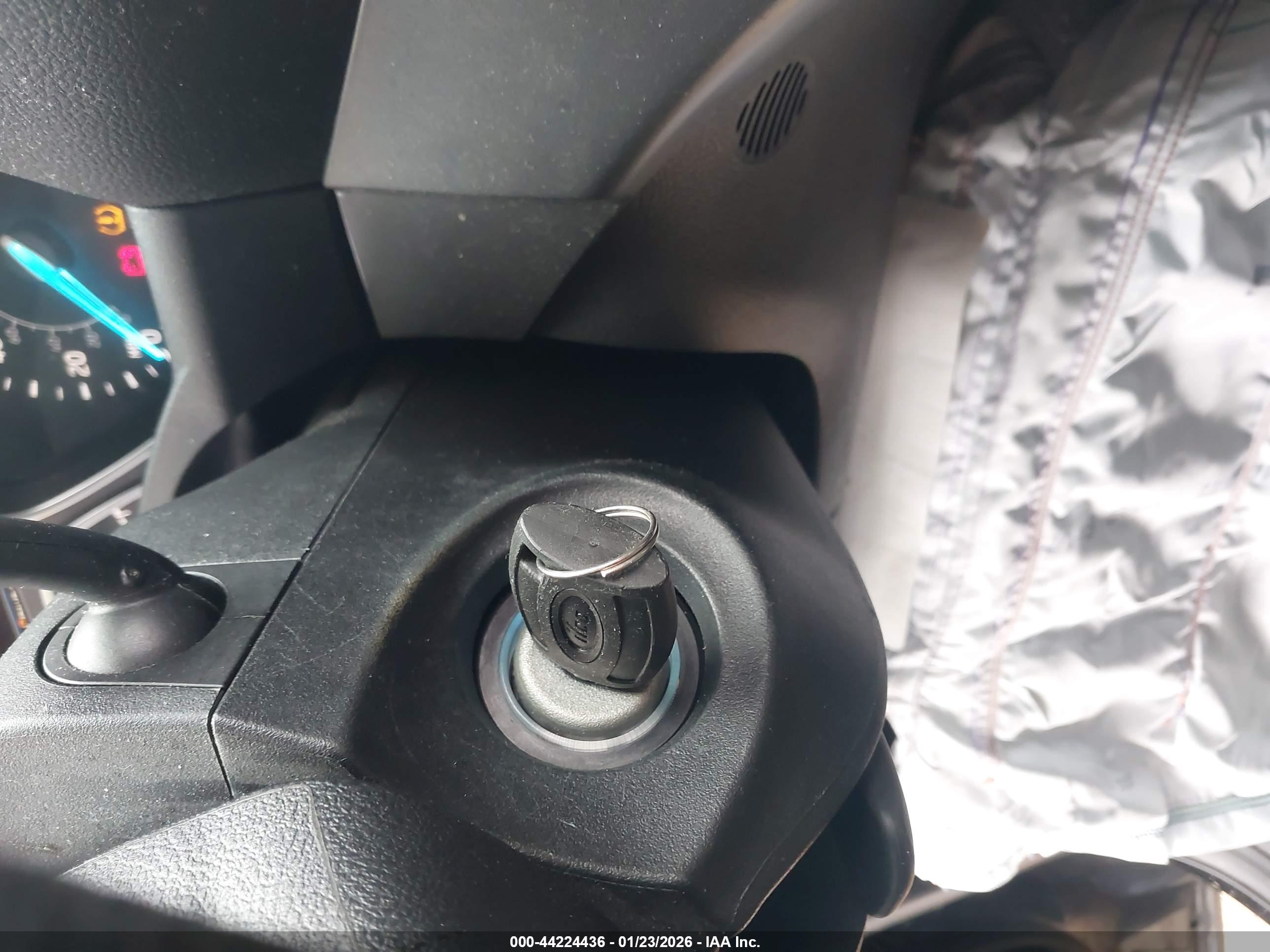 FORD ESCAPE image 11