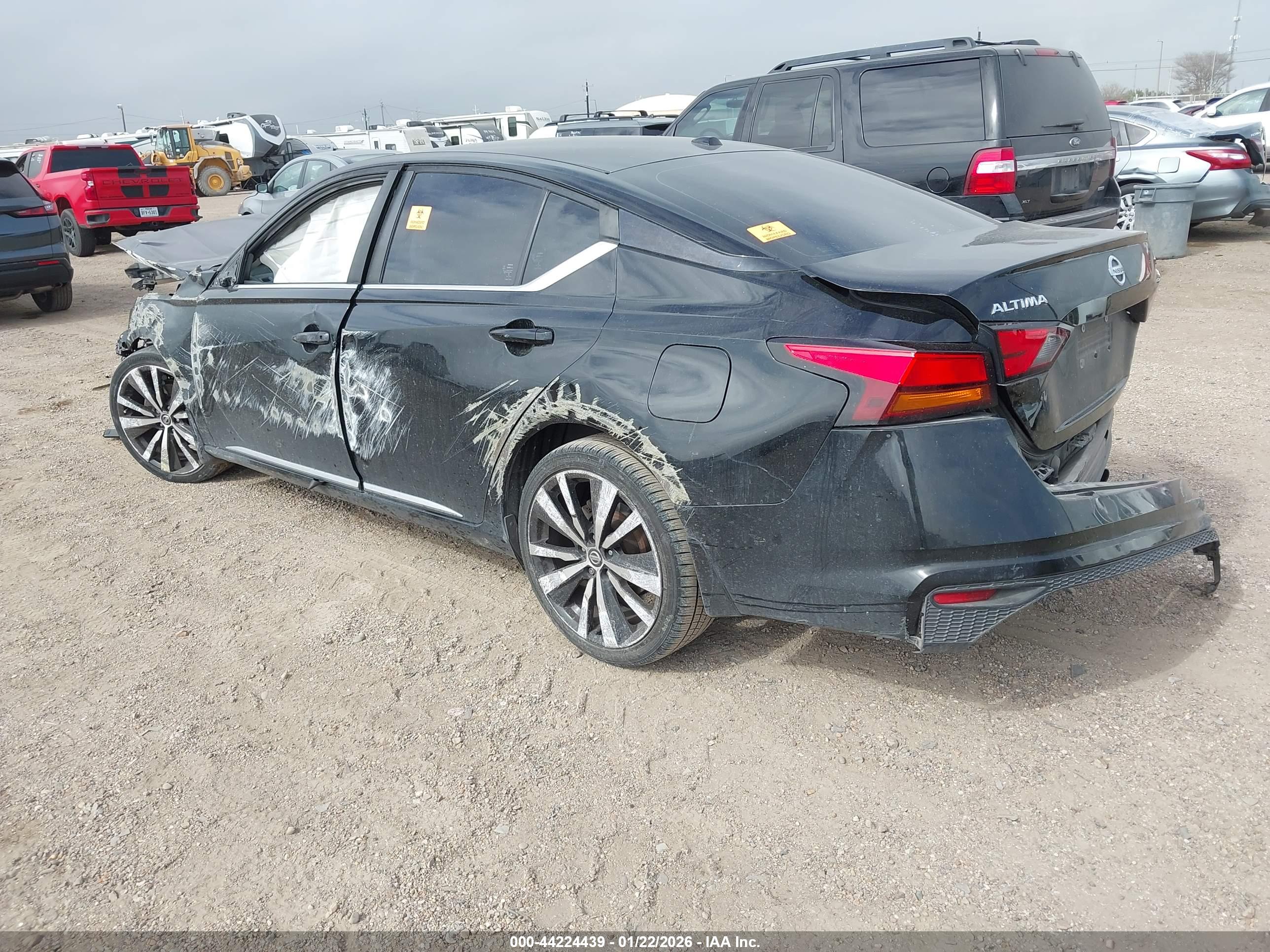 NISSAN ALTIMA image 3