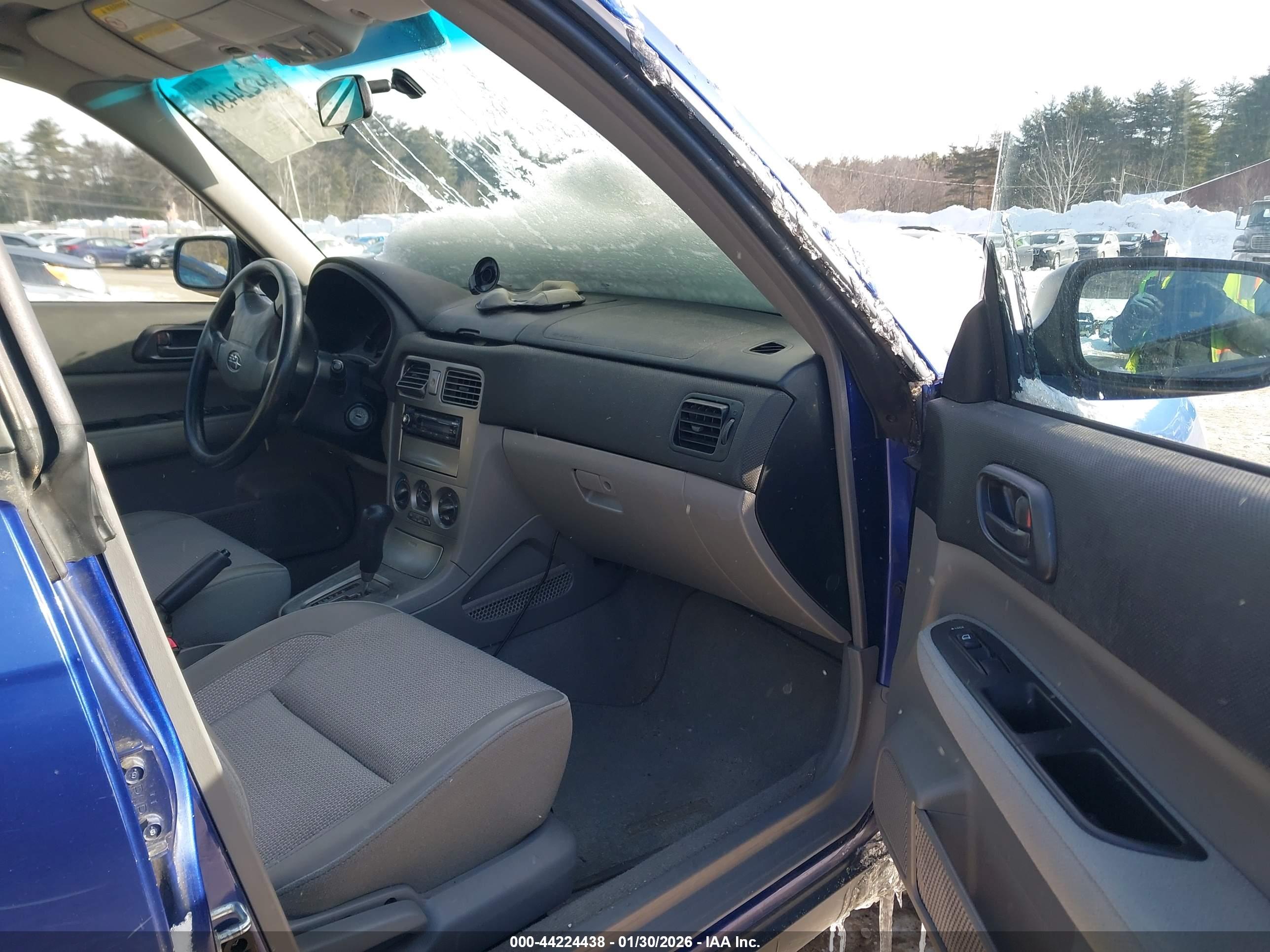 SUBARU FORESTER image 5