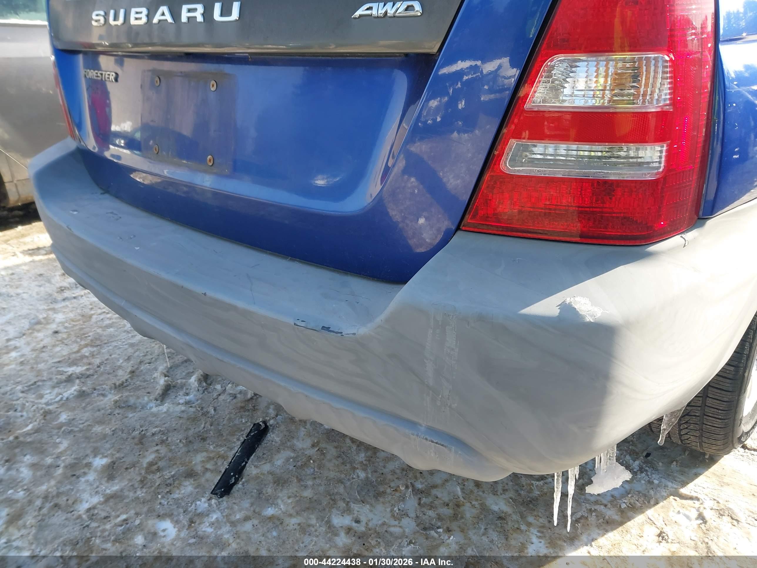 SUBARU FORESTER image 6