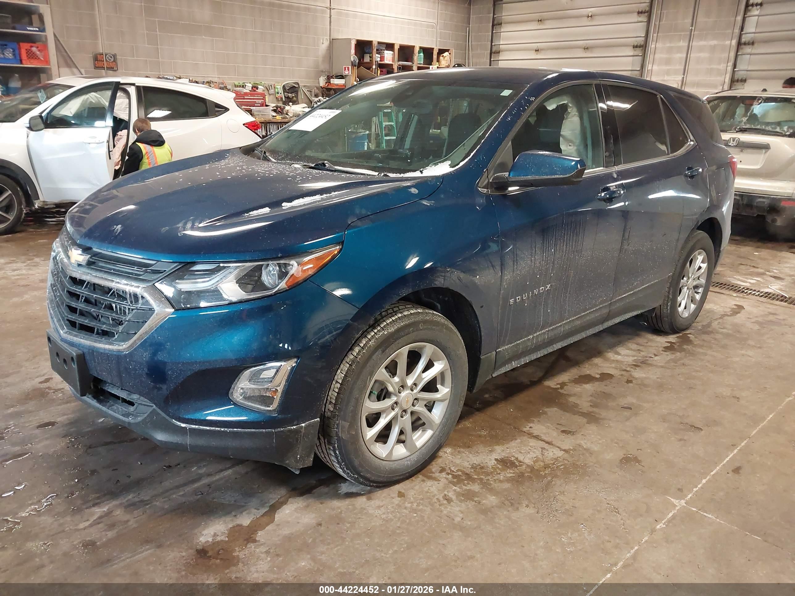 CHEVROLET EQUINOX image 2