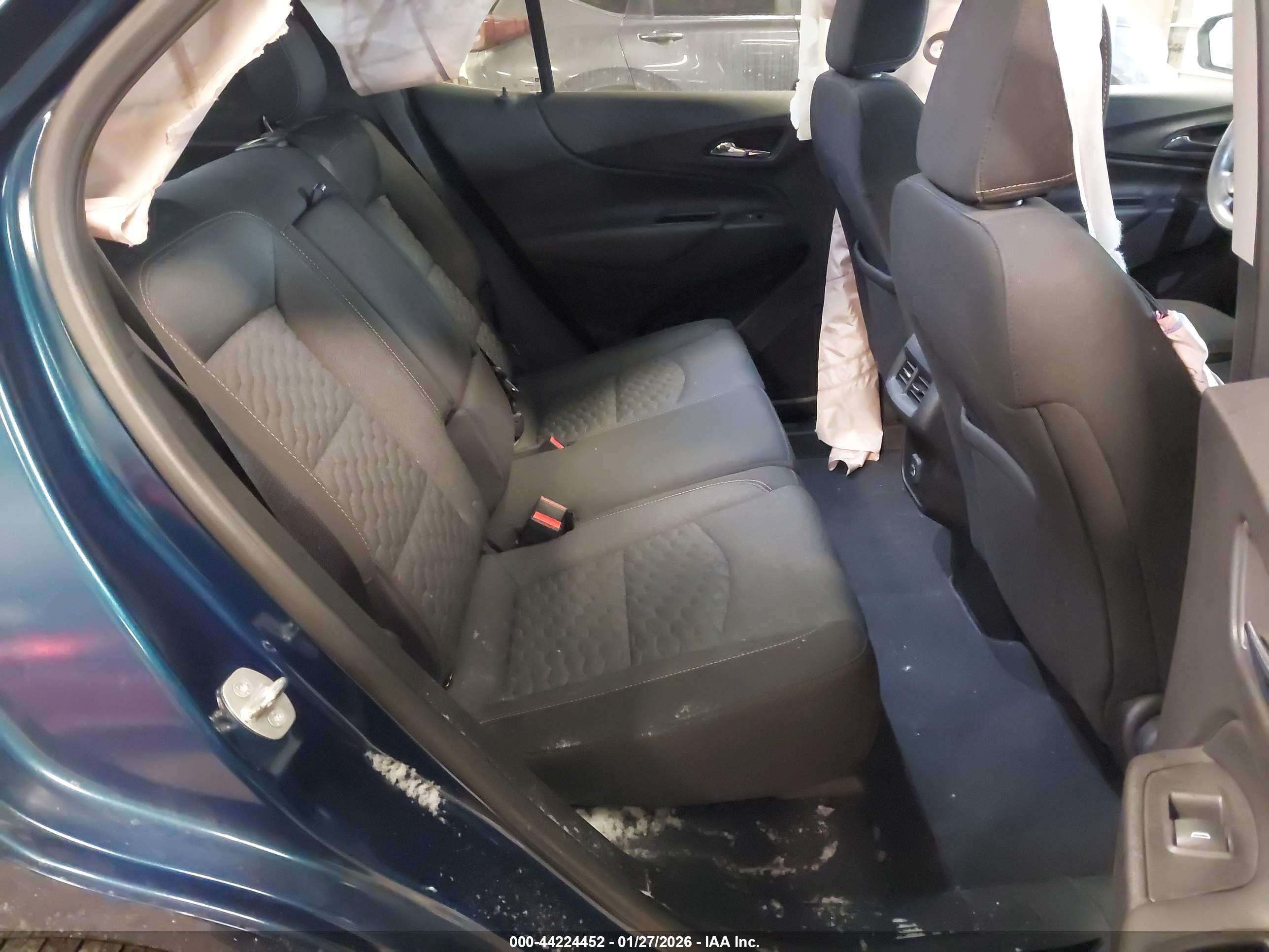 CHEVROLET EQUINOX image 8