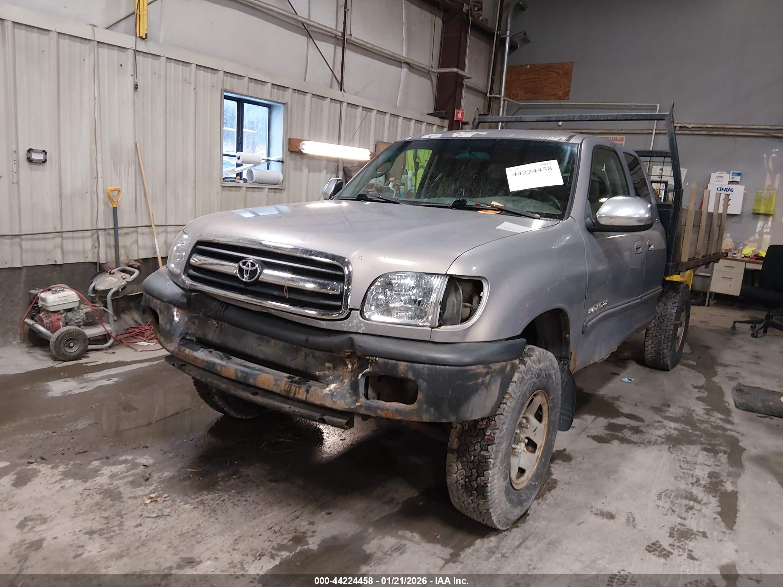 TOYOTA TUNDRA image 6